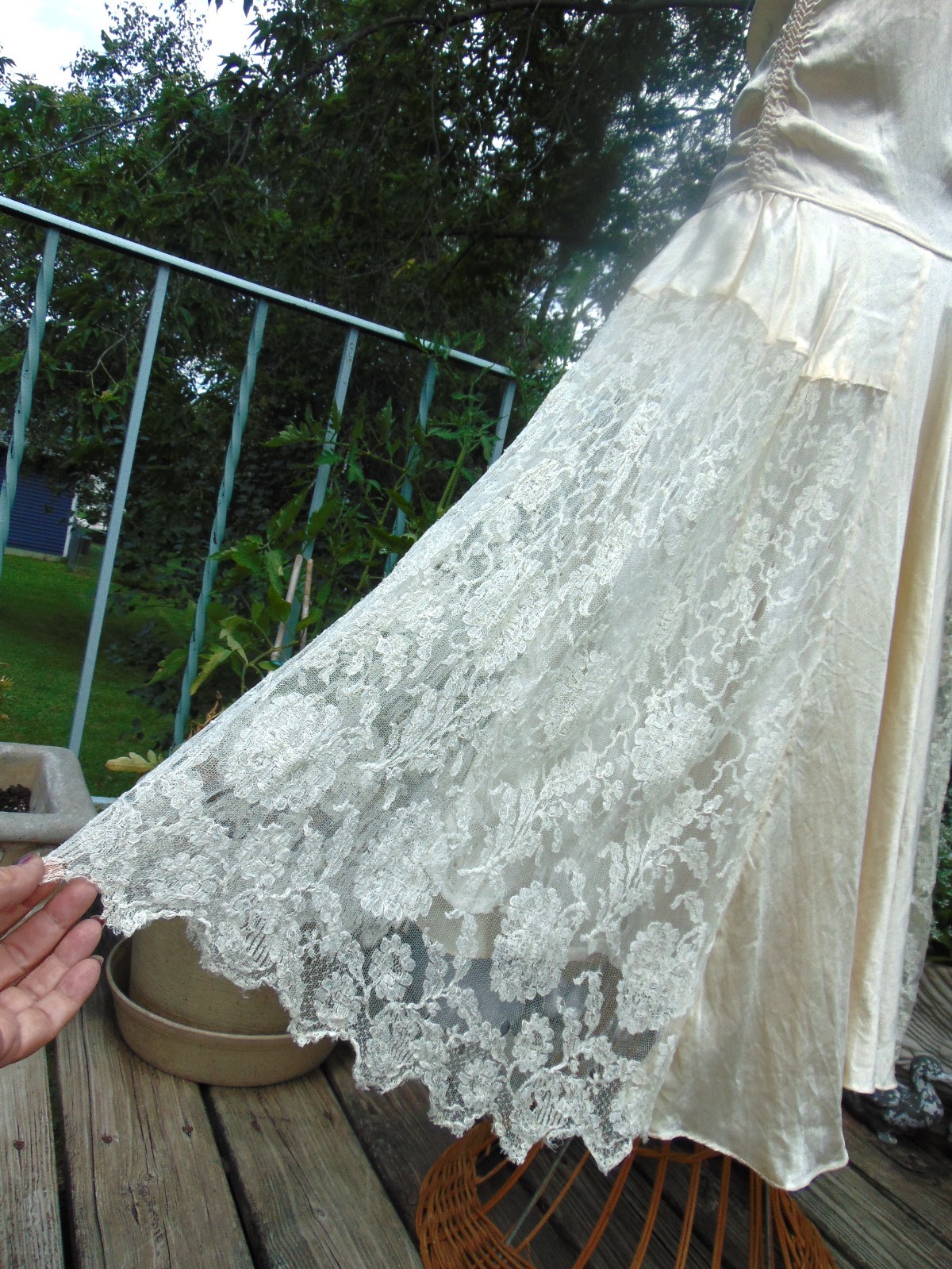 1920s Champagne Satin & Lace Robe de Style Wedding Dress AS IS