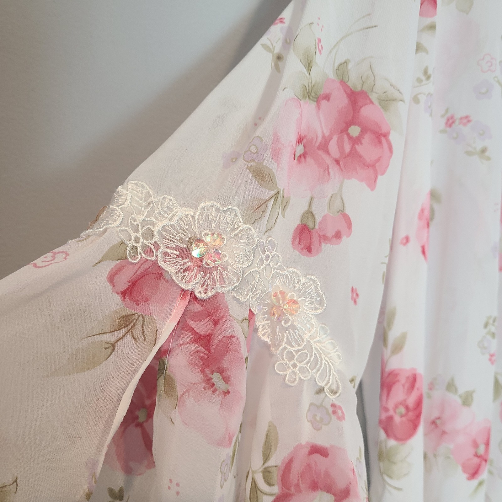 Vtg Delicate Sheer Pink Flowy Robe Size L Dreamy Chiffon Coquette Floral Flare