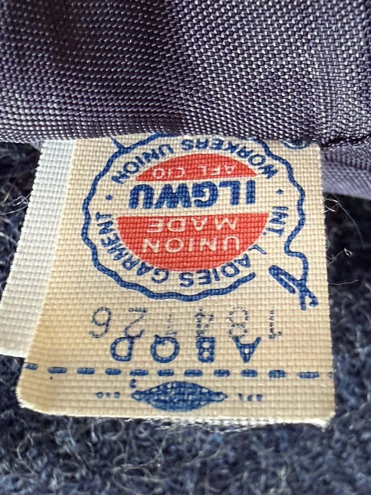 Vintage Intuitions 100 % Wool Dark Blue 2 Piece Pant Suit Ladies Size 6