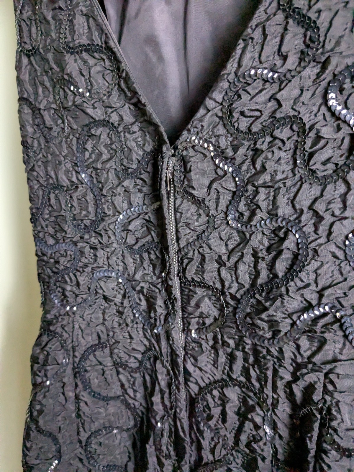 Sequin Squiggly Design True Vintage Black Pencil Wiggle Dress