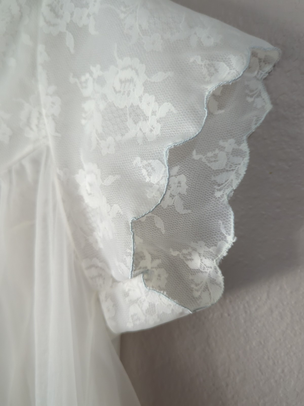 Vintage Radcliffe Sheer White pretty Boudoir Nightgown Peignoir Robe – Sz Petite