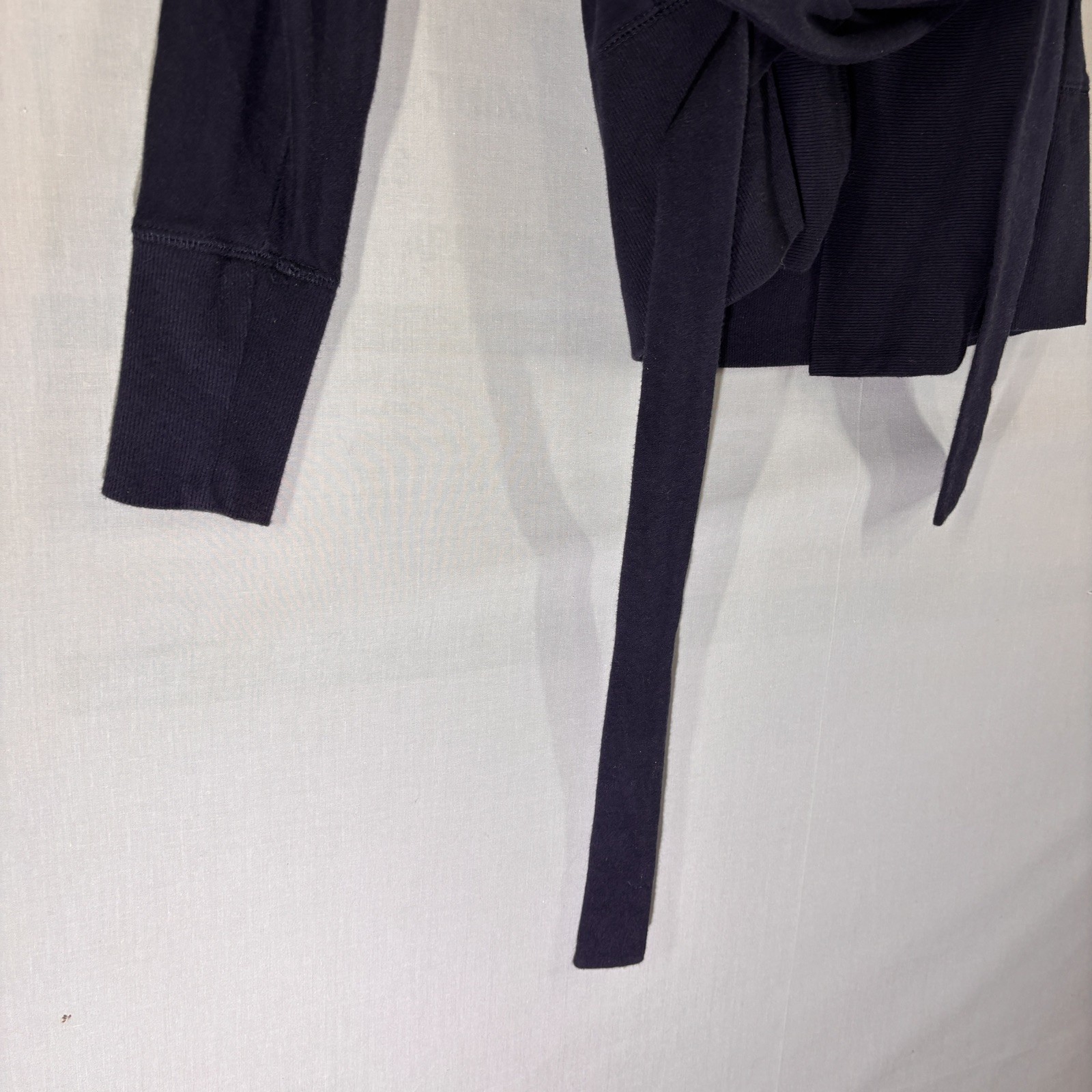 Banana Republic Stretch Wrap Navy Top Blouse Sz Small Excellent condition