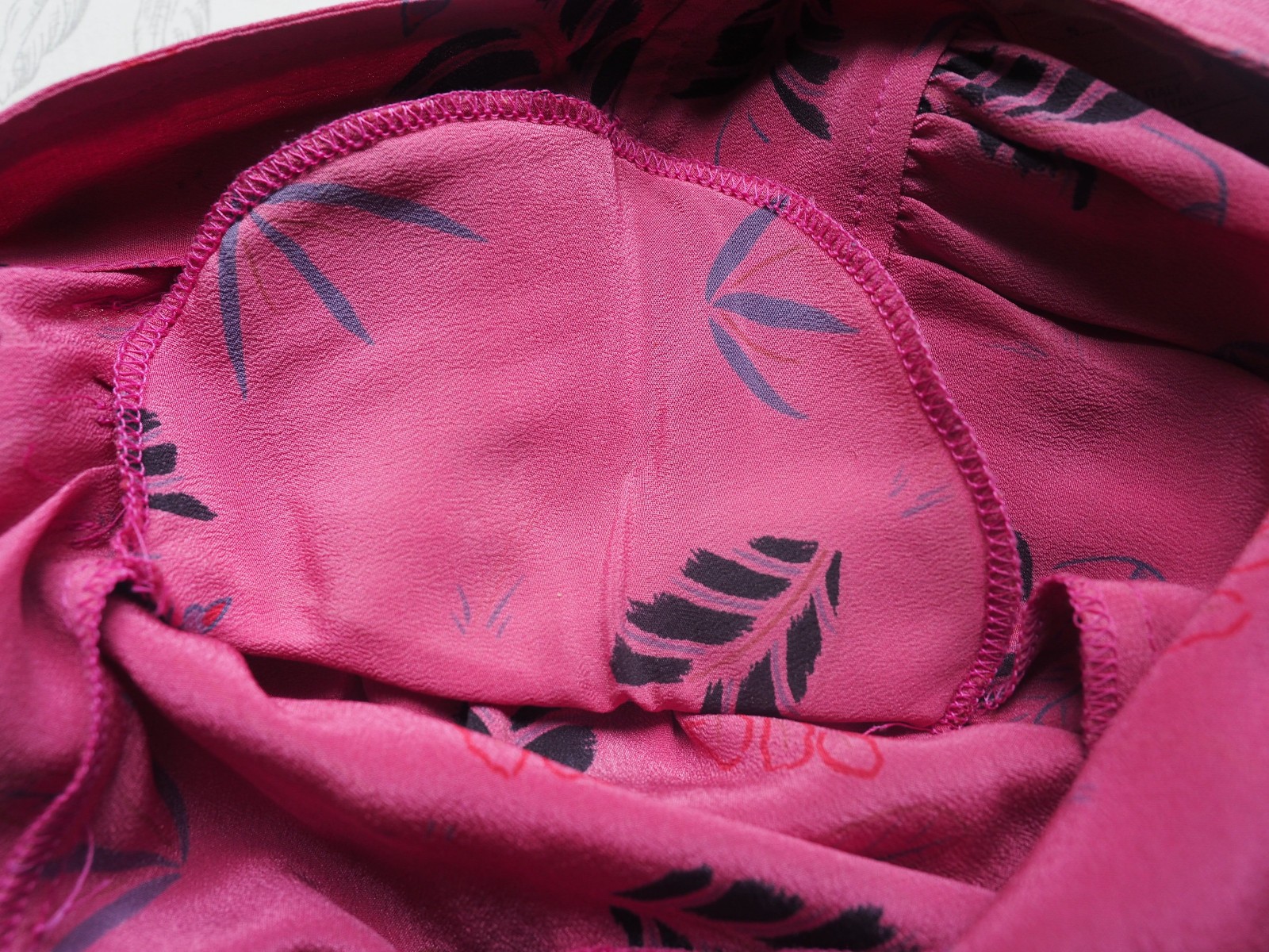 Vintage Ungaro Parallele Paris Ungaro Boutique 100% Silk Crop Top Italy Pink 6