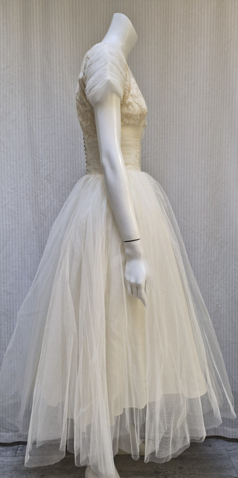 Vintage 1940/50s Ivory Tulle Netting Dress by SMARTWEAR EMMA LANGE – Size XS/S