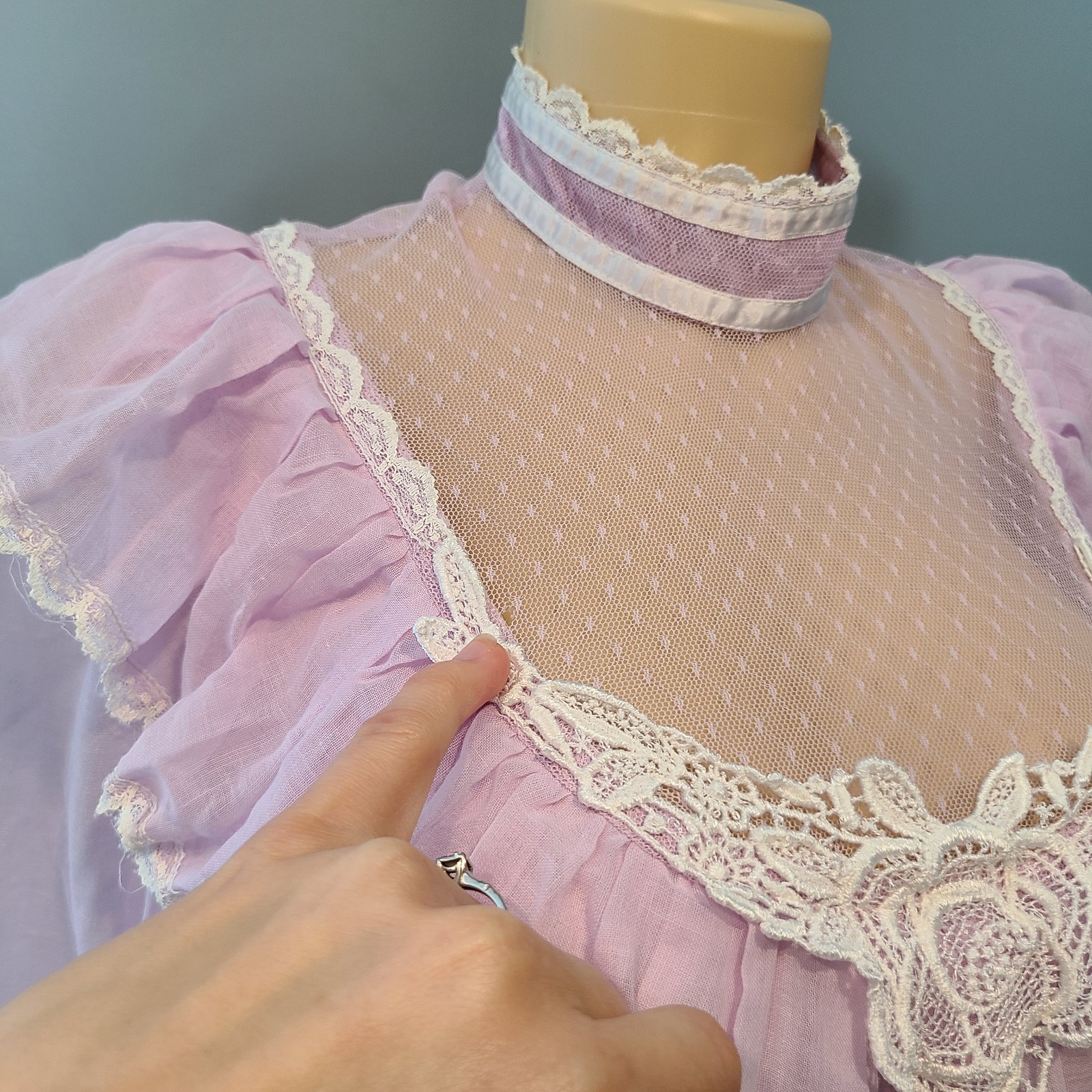 Vtg 70s Prairie Victorian Maxi Dress Sz Small Lavender Lace Flare Sleeve Fairy