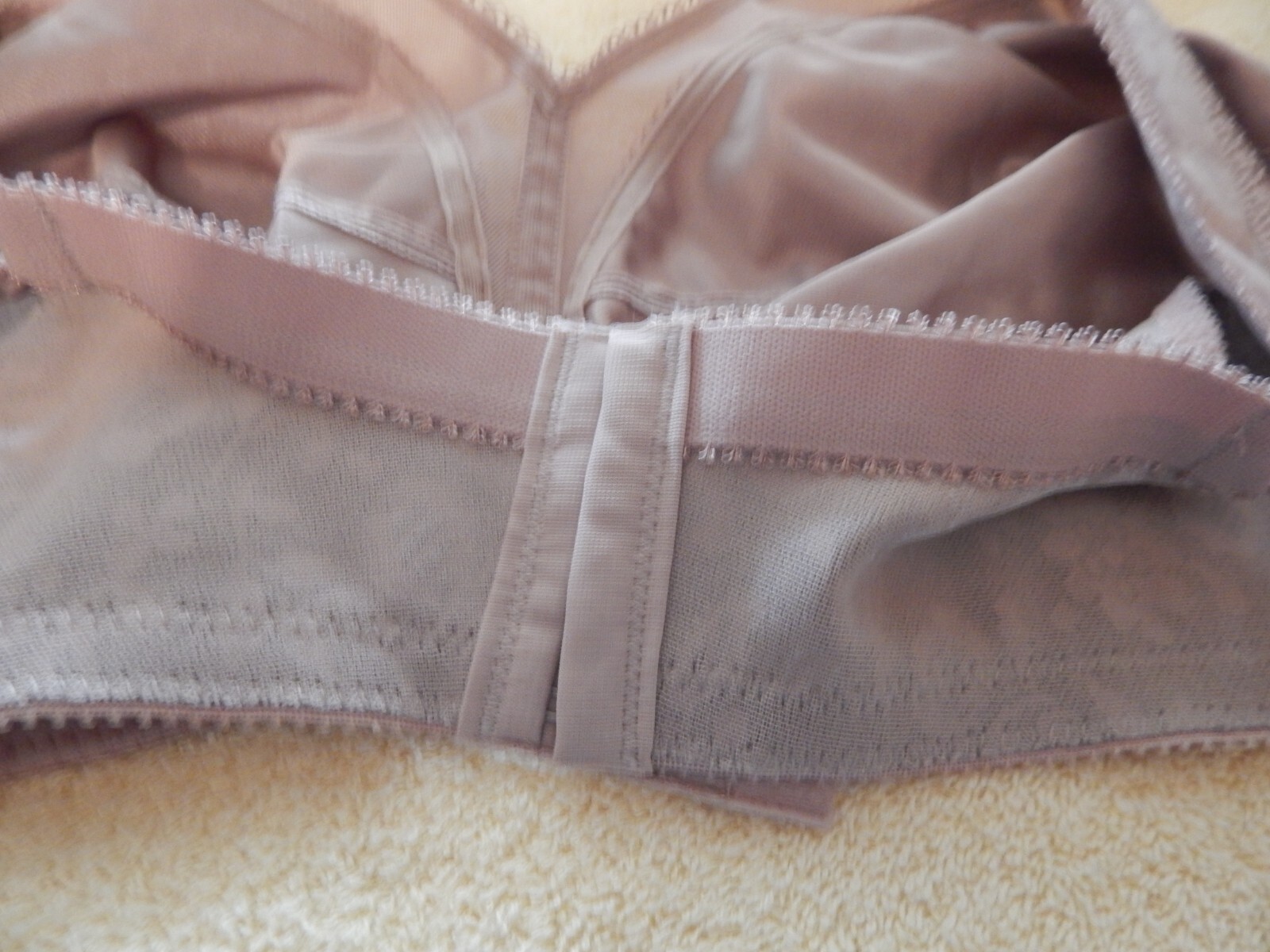 Playtex 46C 18 Hour Ultimate Shoulder Comfort Wireless Bra Dark Beige NWOT
