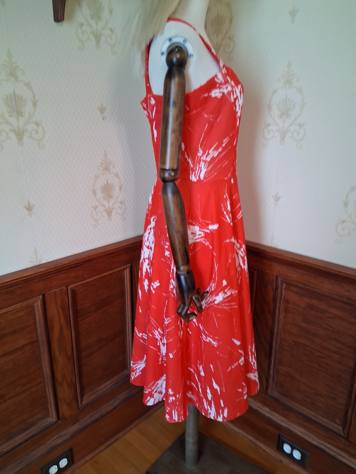 Vintage 1960s/1970s Red Psychedelic Print Boho Mod Hippie Sleeveless Dress