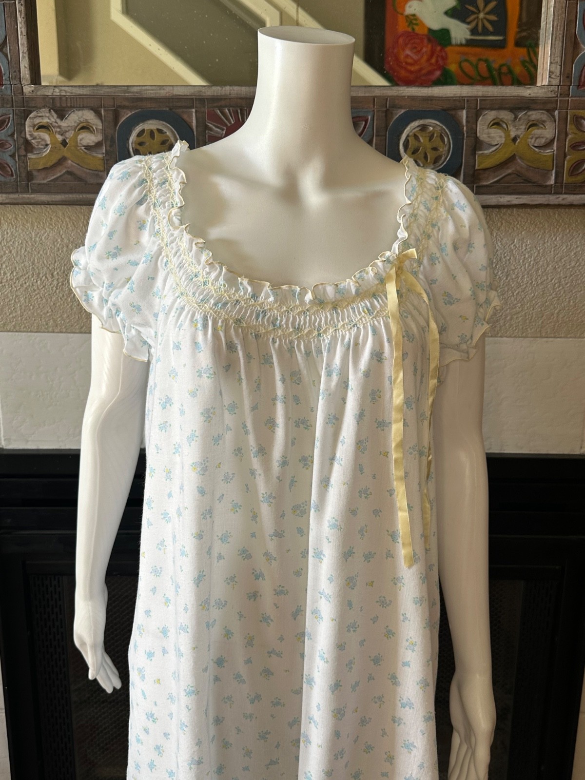 Miss Elaine Union Made Nightie VTG small Armpit To Armpit 21.5” Length 38.5”