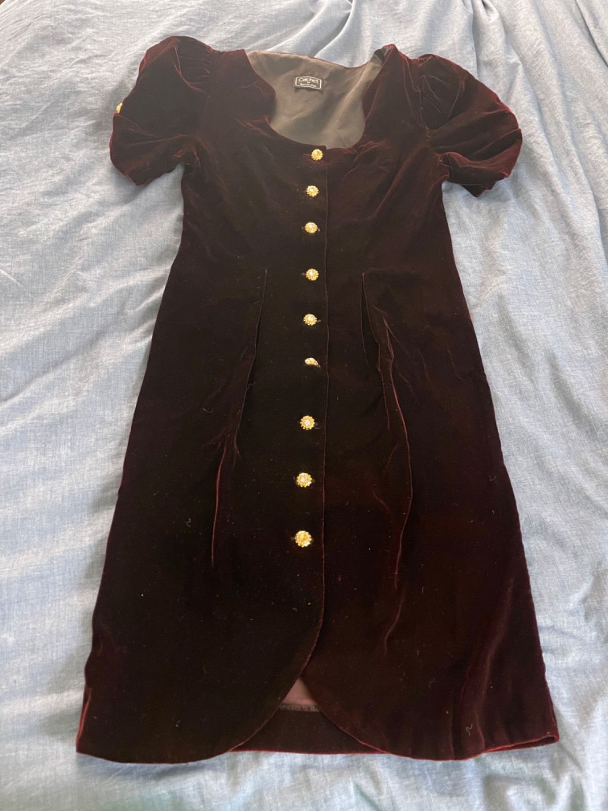 READ CACHET BARI PROTAS Burgundy Velvet Rhinestone Button Cocktail Dress 7/8