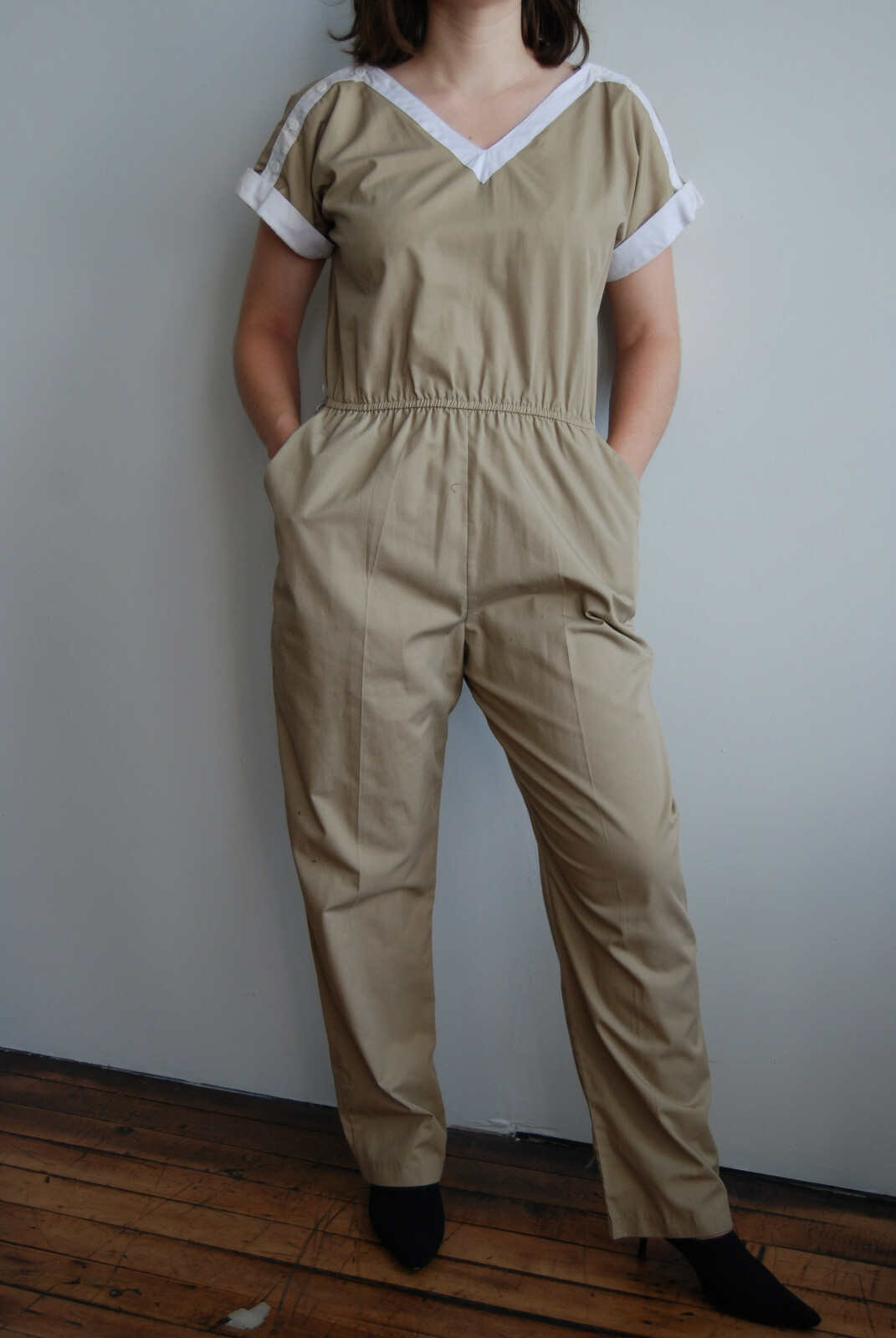 Khaki strappy jumpsuit vintage 80s dolman sleeve tapered pants tan beige Size M
