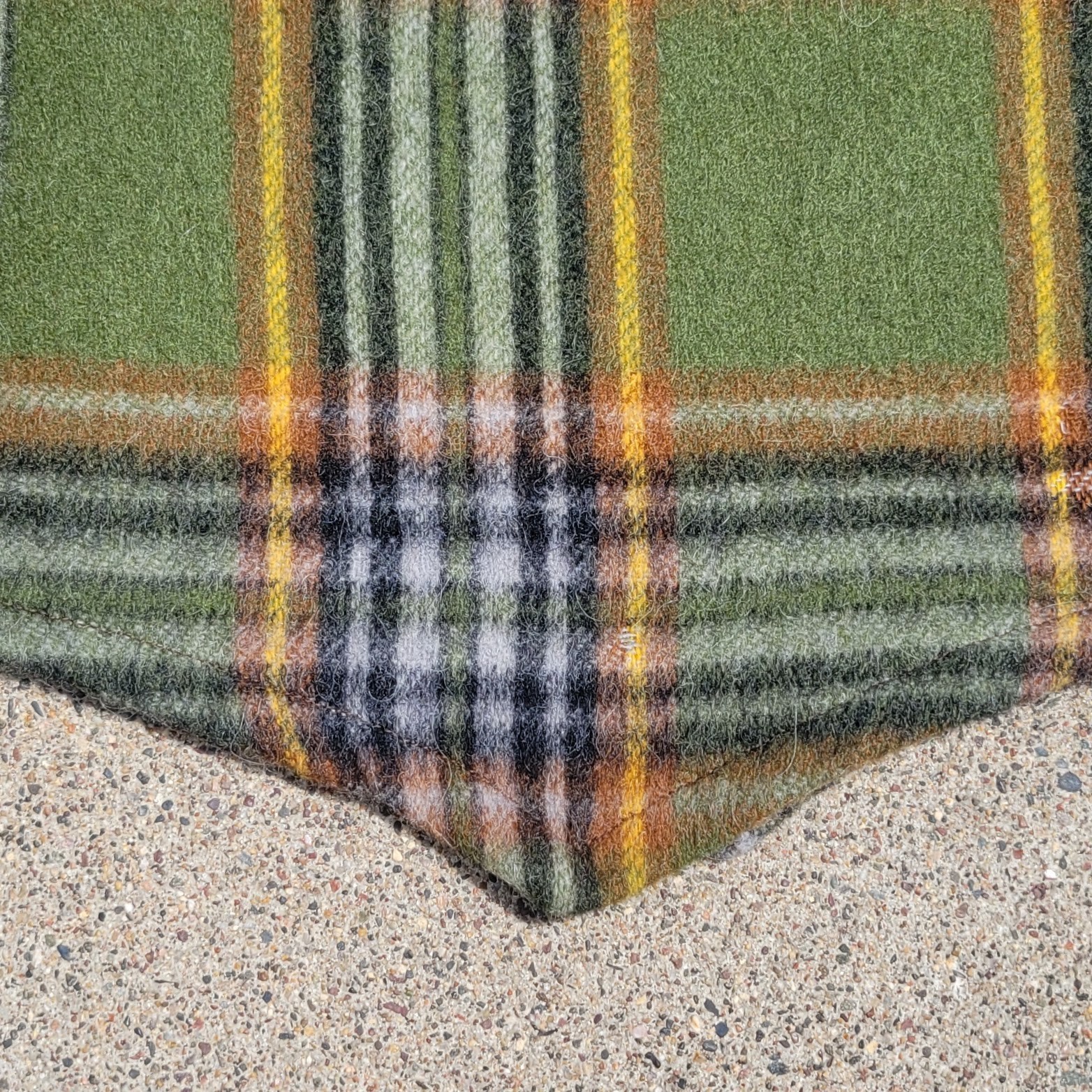 Vintage 50s 60s Brent 100% Wool Loop and Button Olive Plaid Pointed Hem Pullover