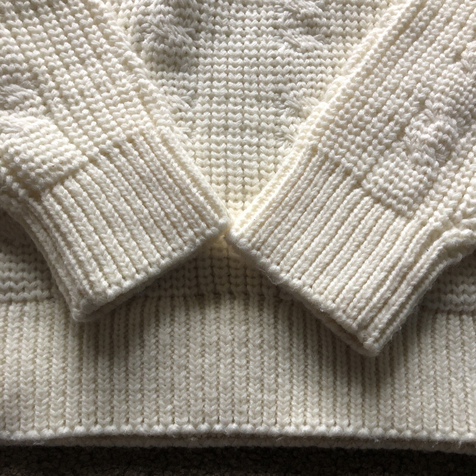 Vintage Trend Basics Cable Knit Cream Ivory Pullover Sweater 1980s 1990s NICE!