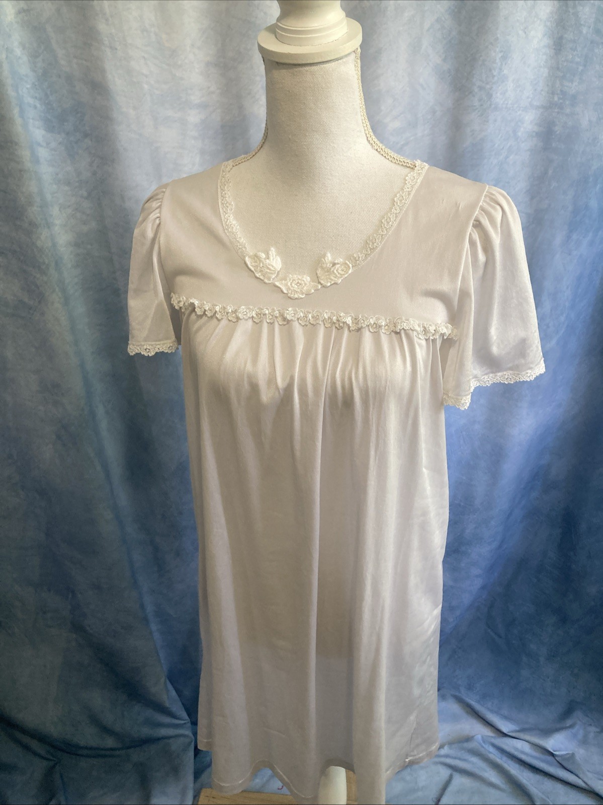 Vtg 90s Simply Basic White Ivory Nylon Nightgown XS/S Lace Trim Single Stitch
