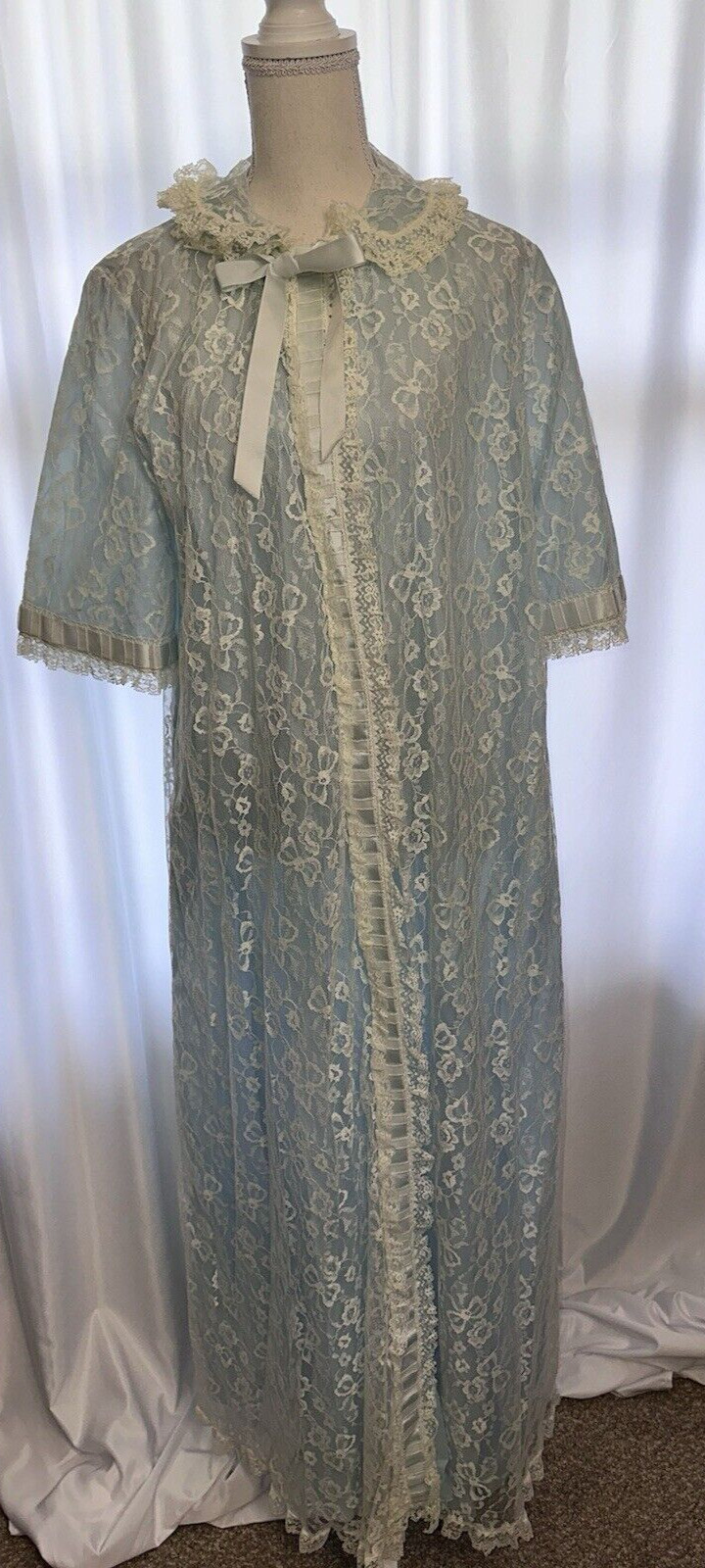 Vintage Odette Barsa Robe Size M Light Blue Lace Dressing Gown 1960s Long