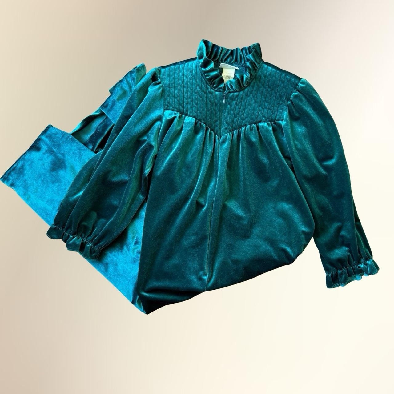 Gilligan & O&rsquo;Malley Green Velvet Vintage Nightgown Medium 12-14 Ruffle Collar