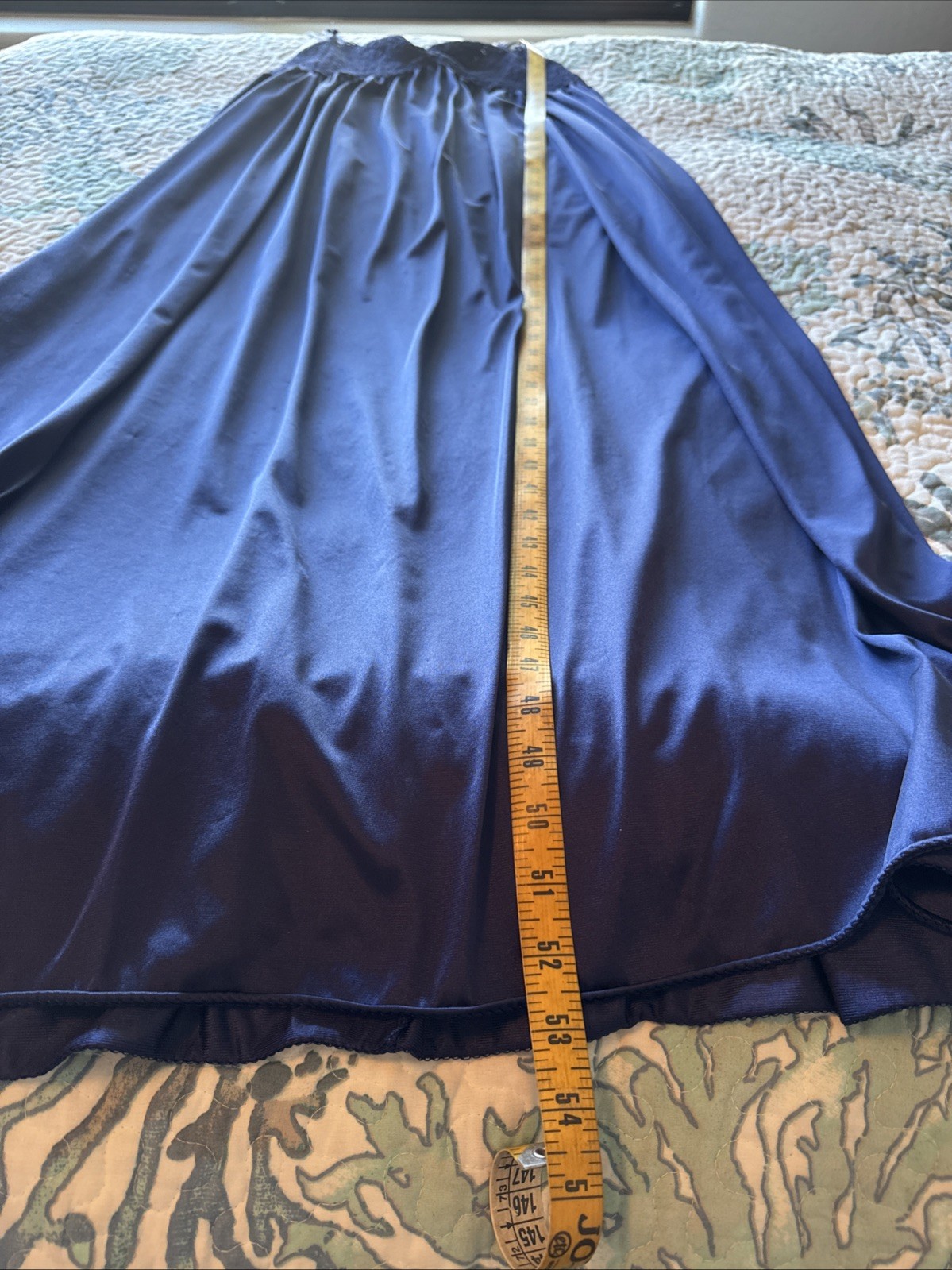 VTG VANITY FAIR Navy BLUE SWEEP NIGHT GOWN Large Long stretch Lace BODICE Gown