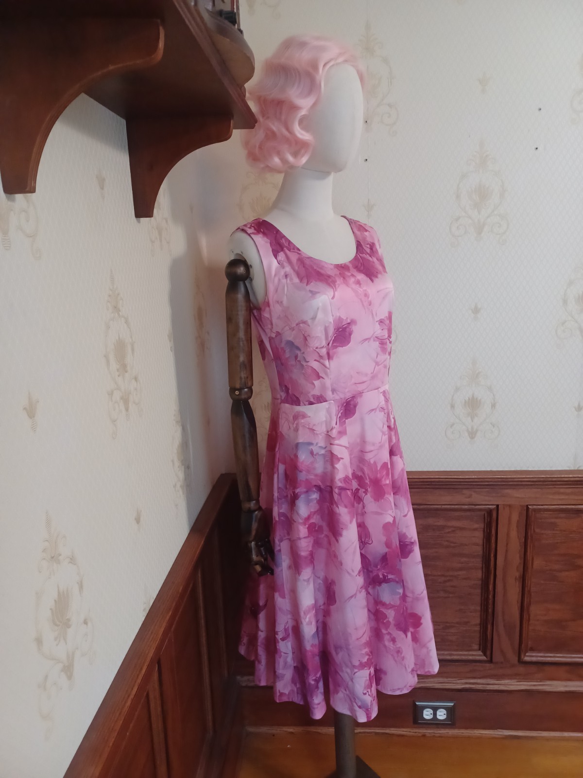 Vintage 1960s/70s Pink Pastel Romantic Mod Garden Party Watercolor Floral Dress