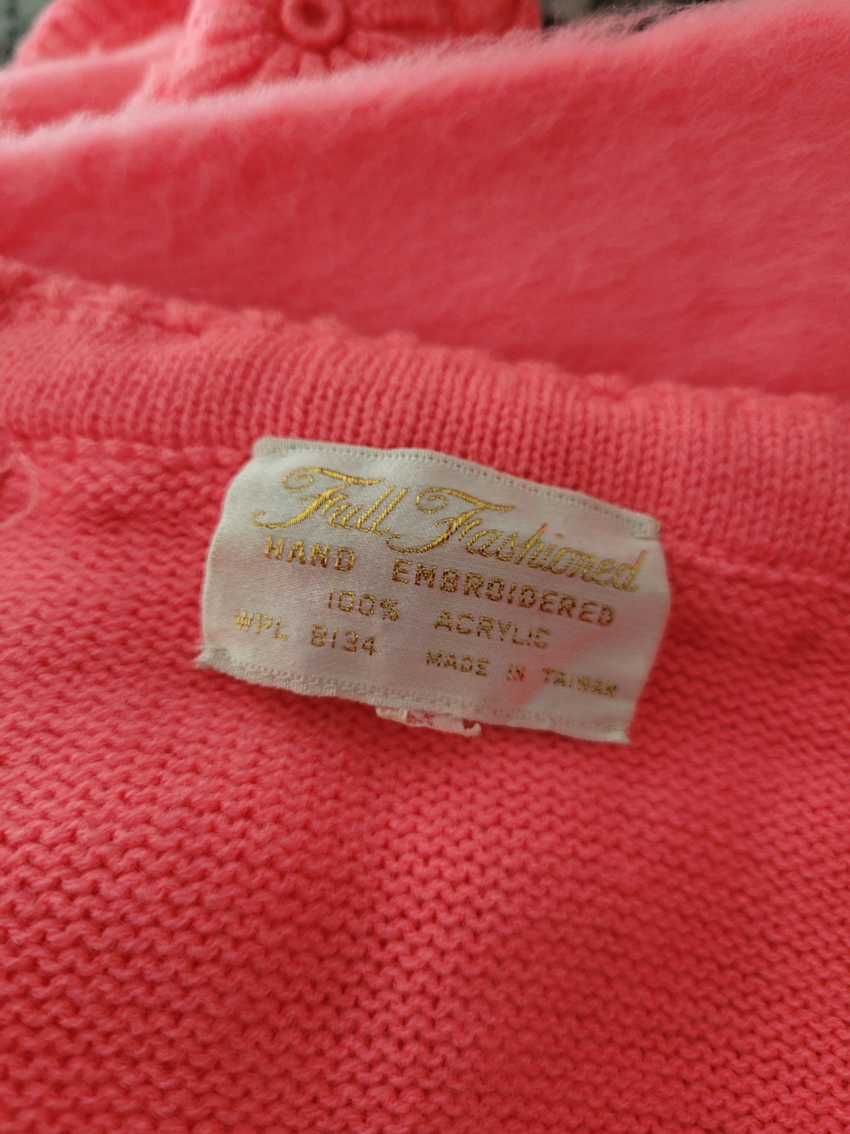 MOD Fluorescent Pink Full Fashioned Vintage 60s Embroidered Flower Cardigan M