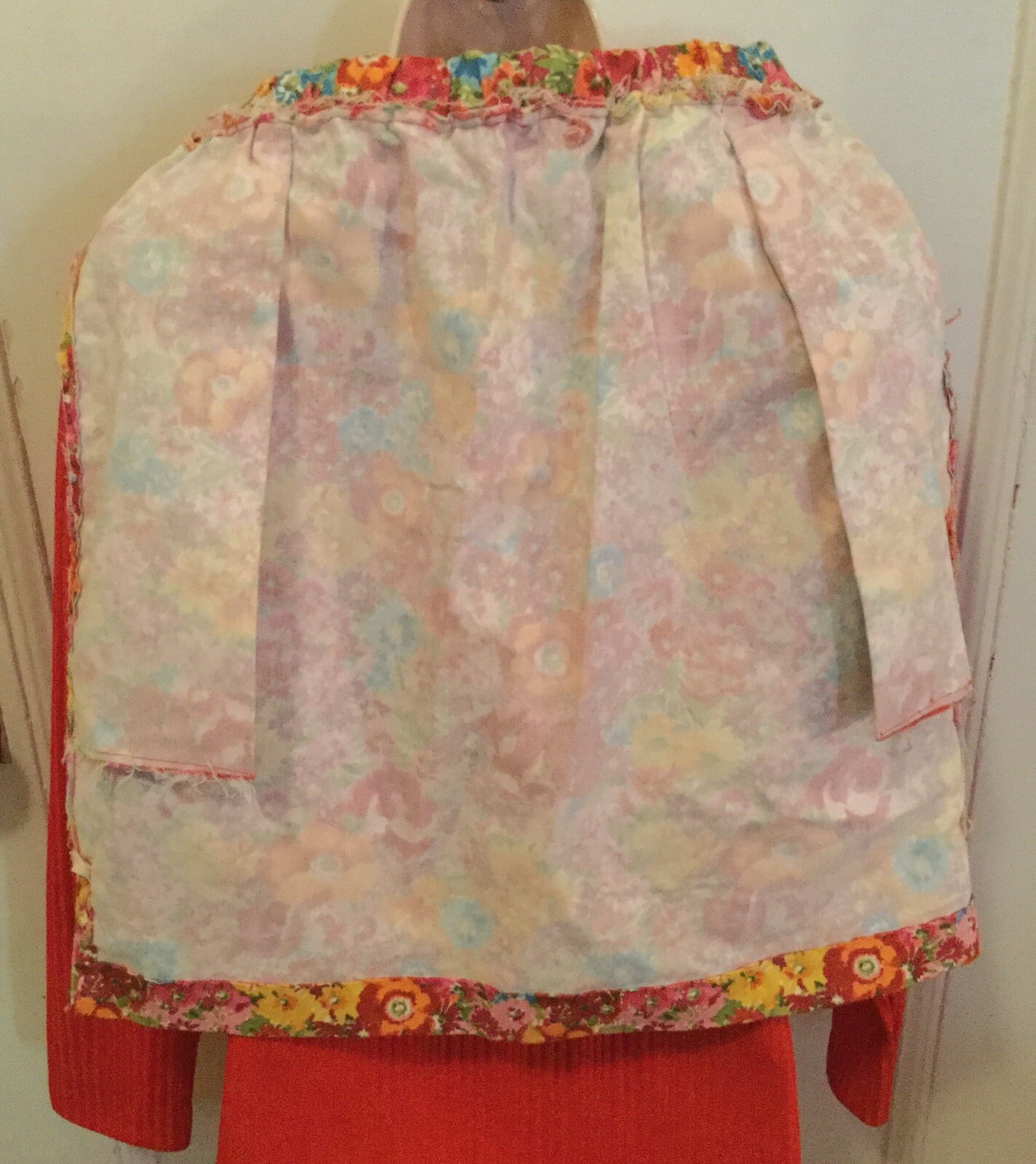 1970s Handmade Floral Spring Mod Indie Elastic Canvas Red Yellow Green Pink M