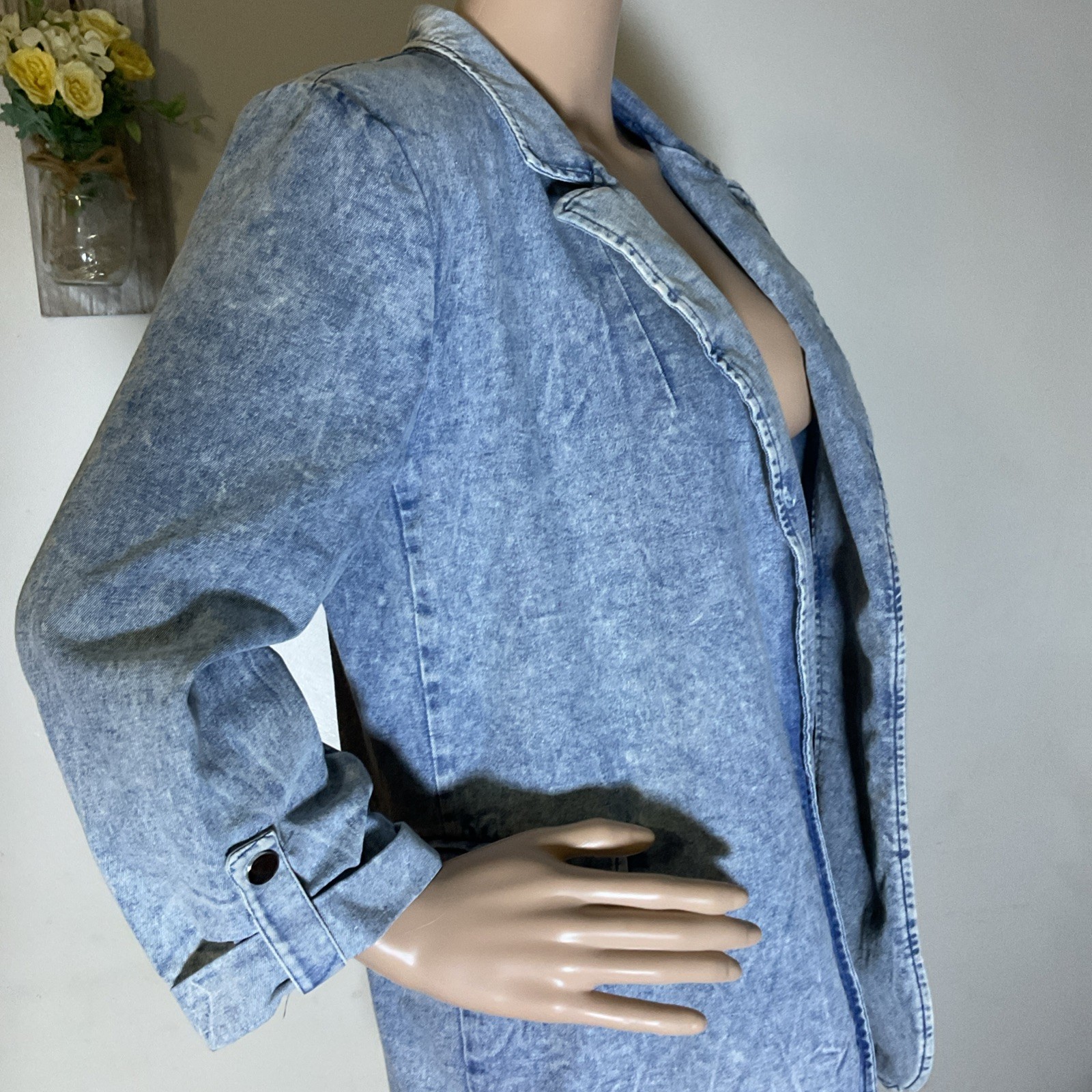 Entro Stretch Denim Stonewashed Blazer Size S Fitted Retro. 80s Fashion.