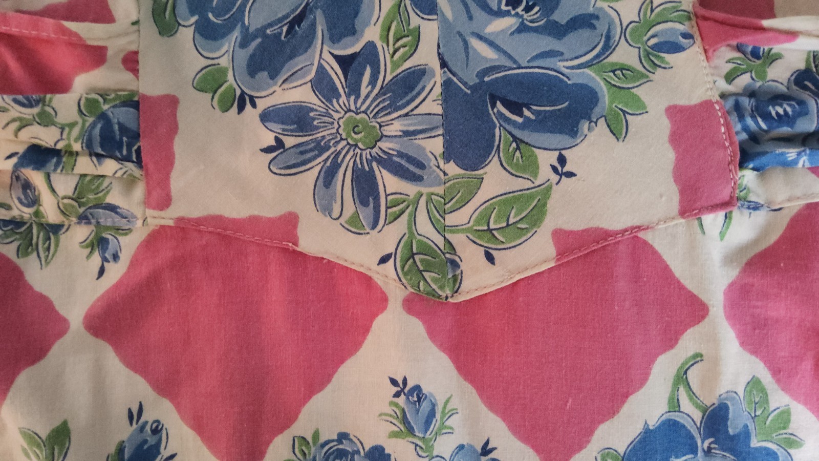 VTG HOUSE DRESS 1940s COTTON PRINT WWII Yrs. Size Small. Pink Blue Floral Checks