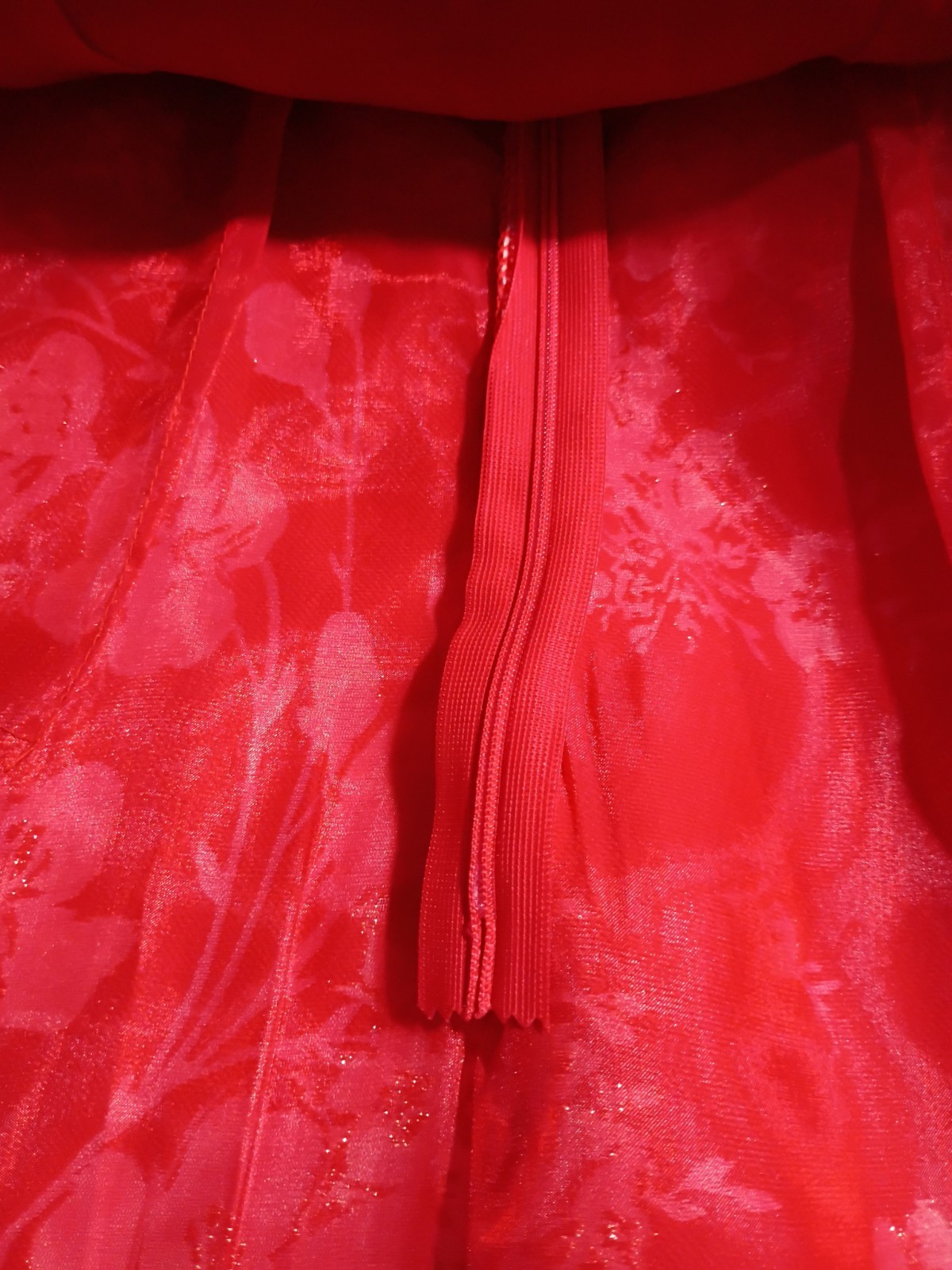 Vietnamese Áo dài Dress Ft Red Sheer Puffed Sleeves & A Floral Pattern Size S-M