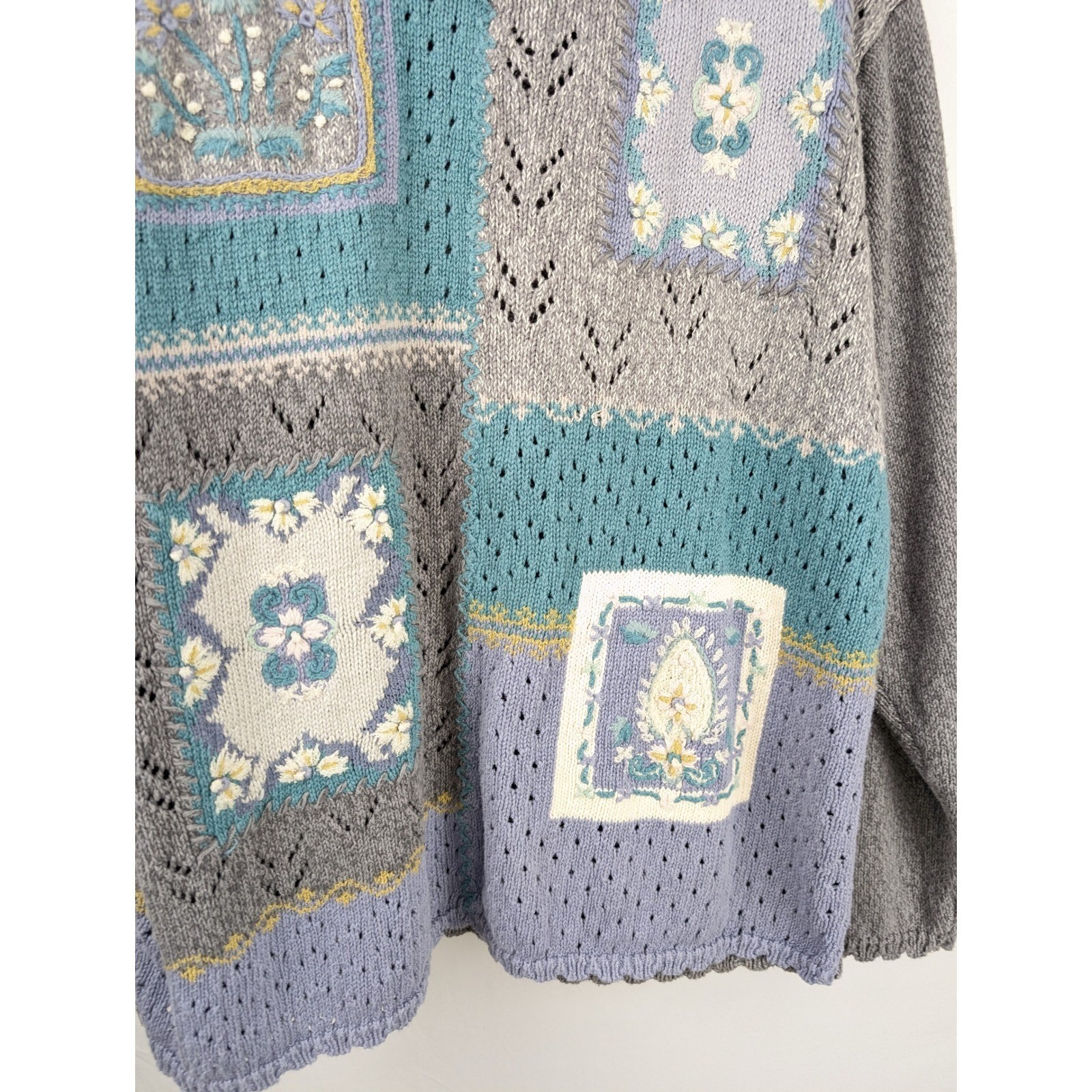 Vintage 90s Floral Embroidered Patchwork Sweater Size L Gray Cottagecore Teacher