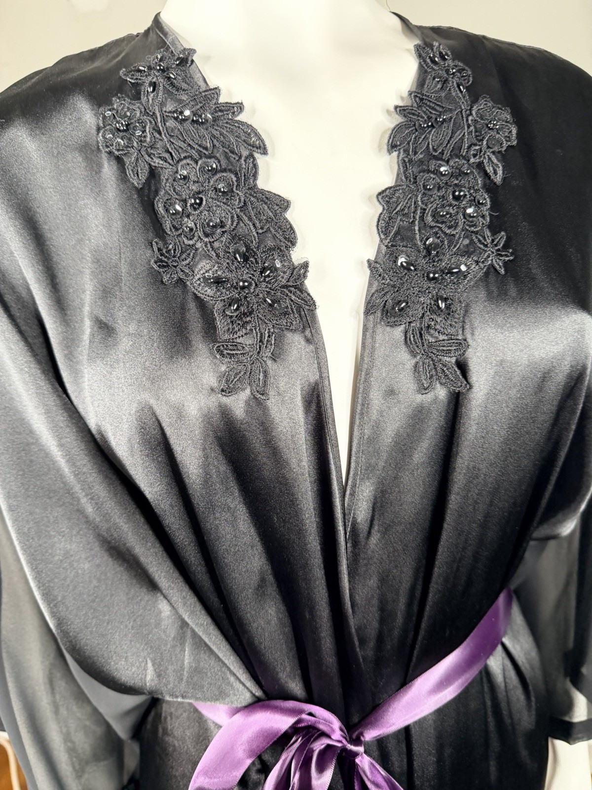 VTG beaded Expressions California Dynasty XL Kimono Style Robe Goth Black Satin