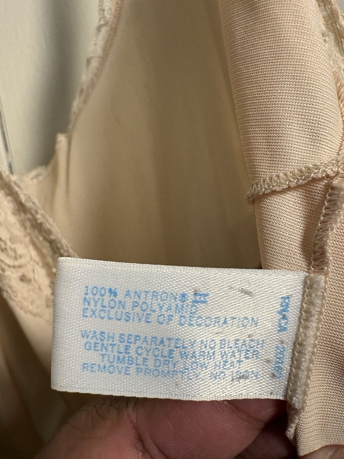 Vintage Vassarette Full Slip Nude Beige Size 38L Pin up Glamour lingerie Boudoir