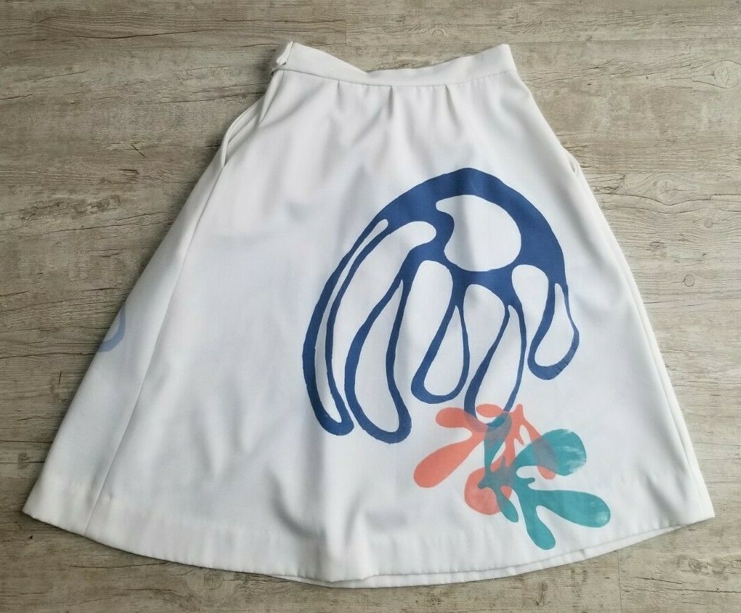 Vintage White with Blue Hand Printed Design Pleat Front Skirt – Waist 30 in.