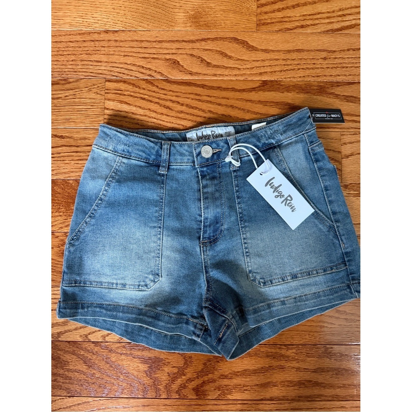 Indigo Rein High Rise Patch Pocket Denim Shorts Size 26 NWT