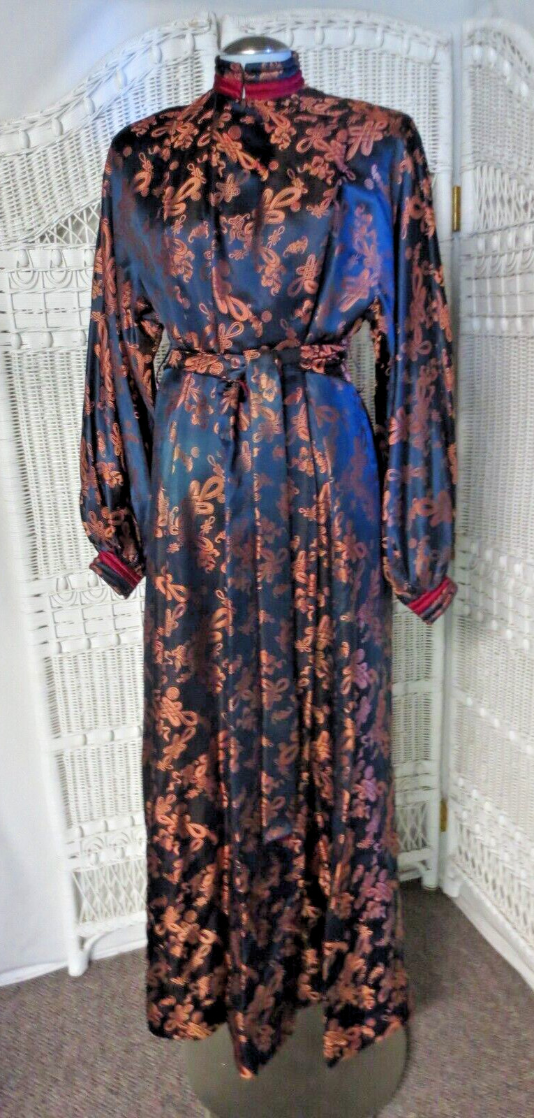60s British Hong Kong Brocade Silk Jacquard Hostess Glam Gown Dressing Robe S