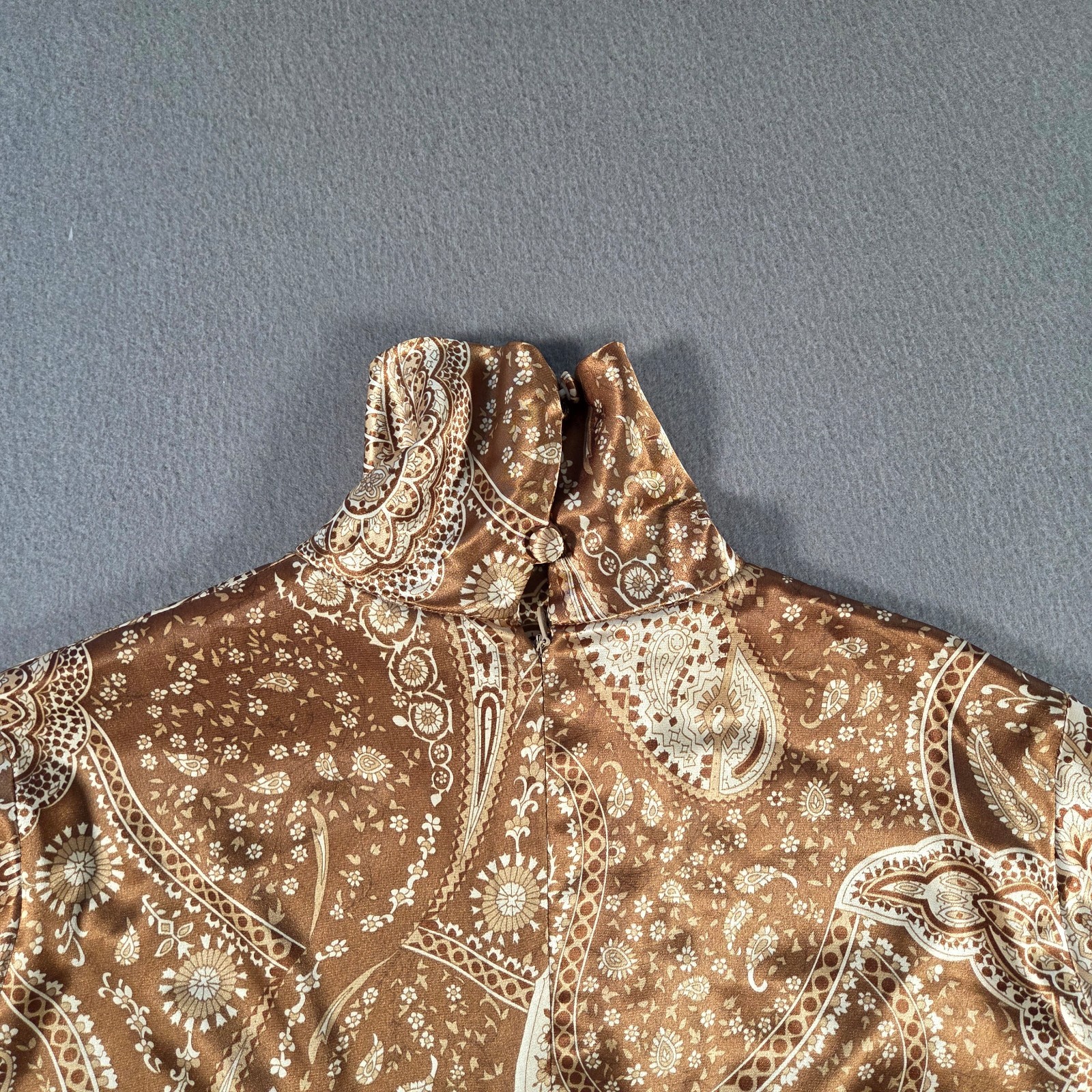 Vintage Satin Blouse Womens Medium Brown Paisley Print High Neck Silky 80s