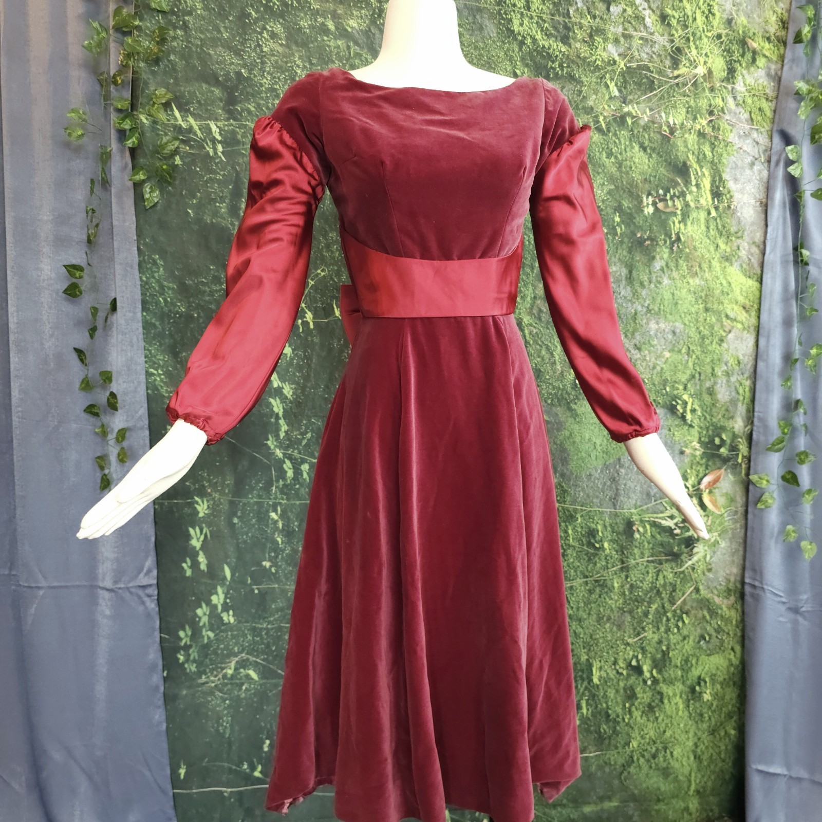 Vintage Medieval Renaissance Revival Red-ish Velvet Satin Sleeve Dress Gown AsIs
