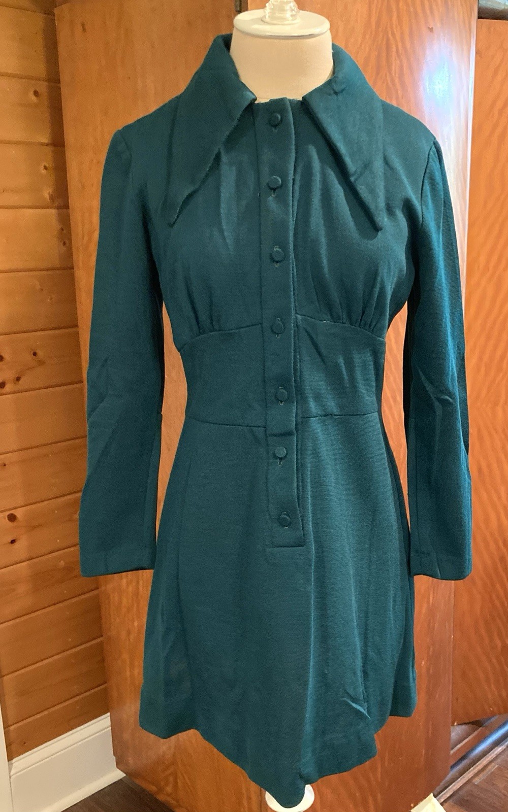 Vintage 1960s 1970s mini dress dagger collar long sleeve, dark green B 36