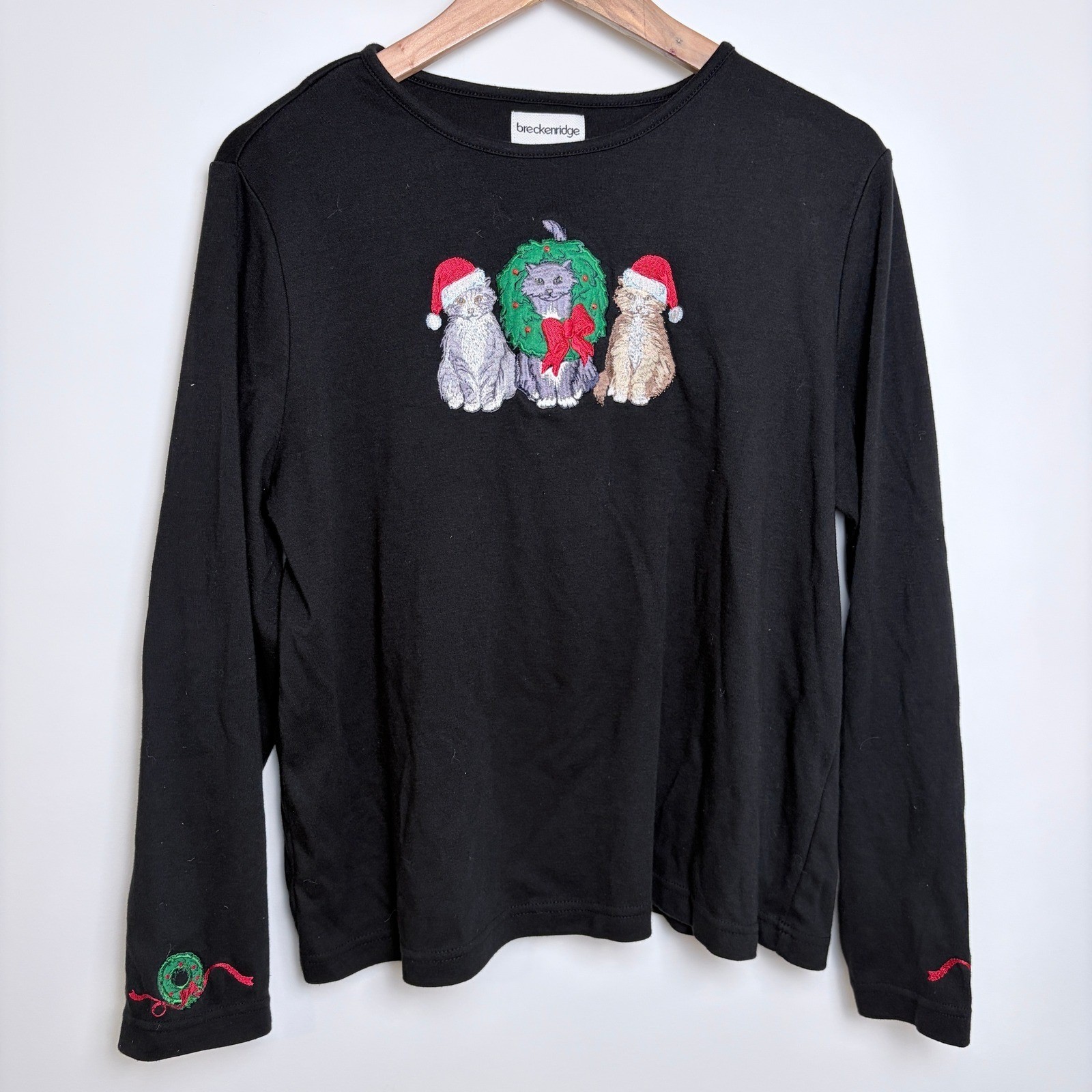 Vintage Christmas Holiday Shirt Long Sleeve Women XL Tee Embroidered Cats Wreath