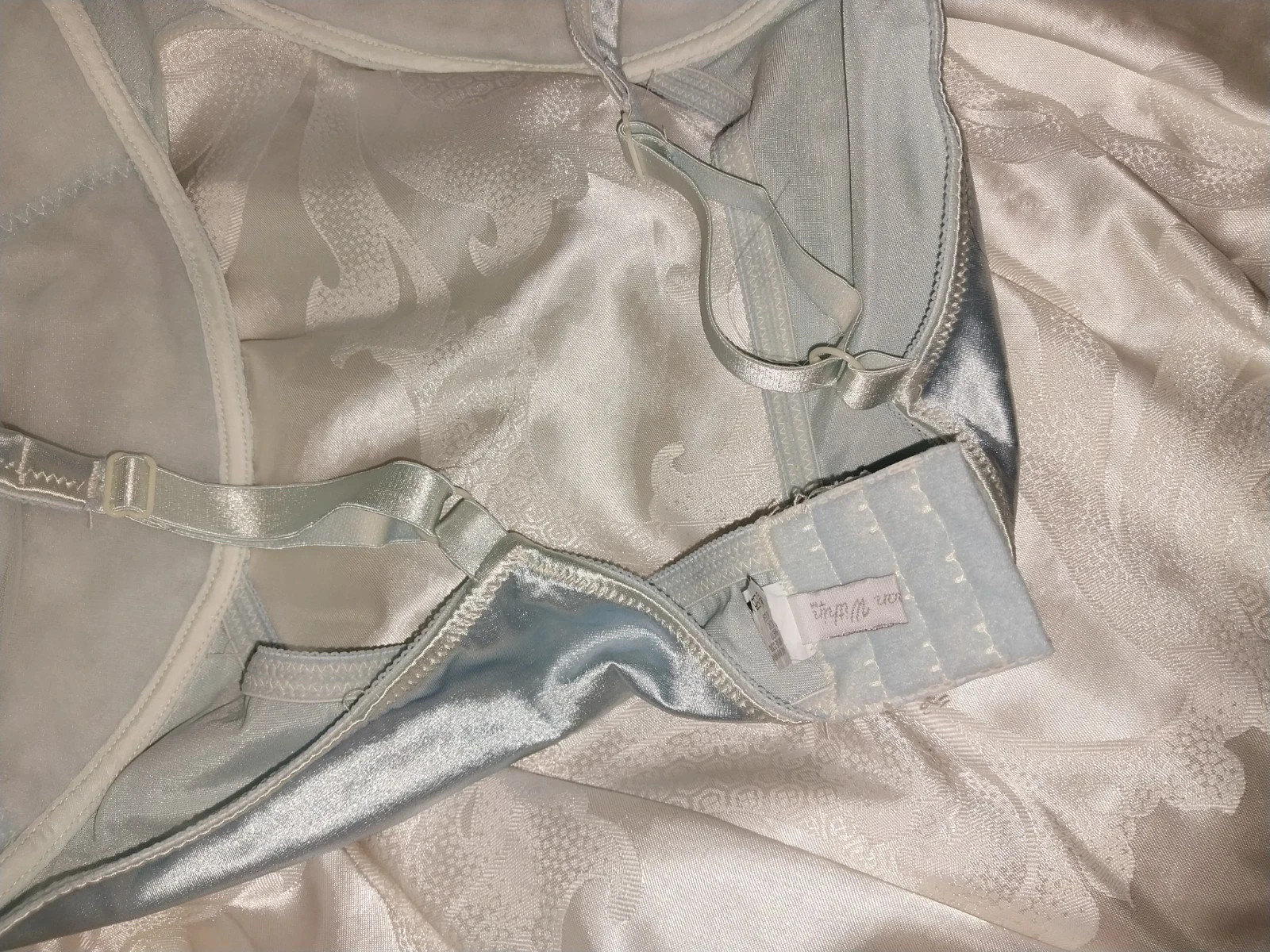 VTG SILKY CHIFFON LINED ANTIQUE SECOND SKINS SISSY LACY SHINY BRA T SHIRT 46 DD