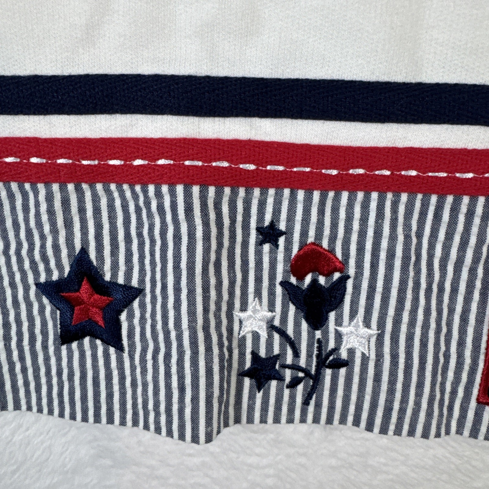1990s Koret Poly-Cotton Short Sleeve Red White Blue Embroidery Short Sleeve Medu