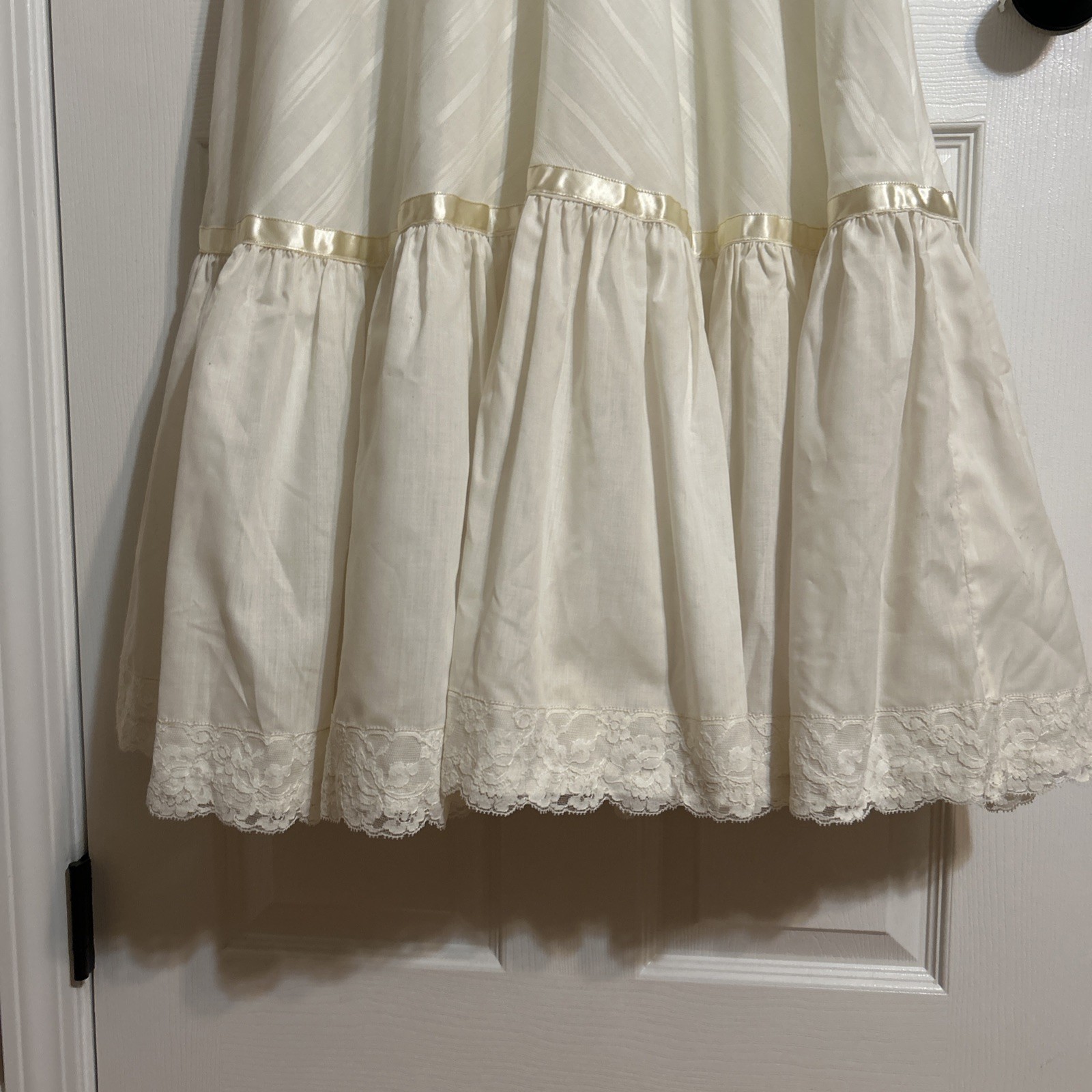 Vintage 1960’s /70’s Joseph Magnin Boho Hippie Prairie Dress Lace Trim Ivory