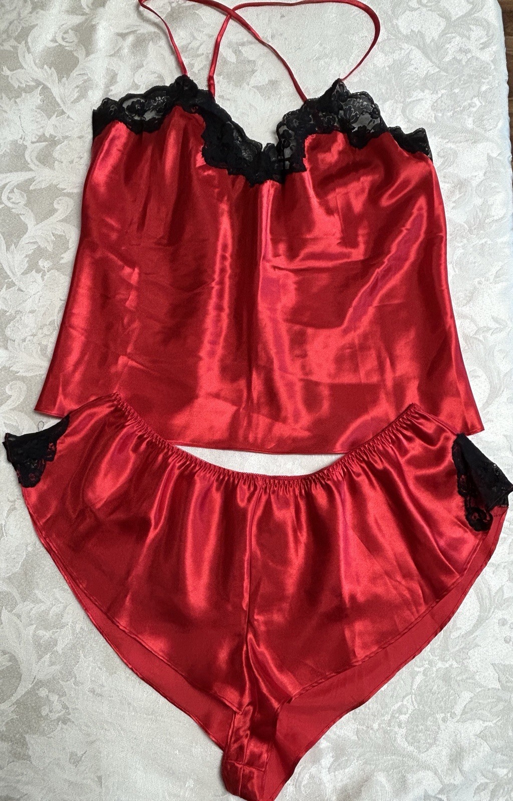 Vtg FREDERICK&rsquo;S OF HOLLYWOOD Liquid Satin & Lace 2X Red Camisole & Short Set Y2K