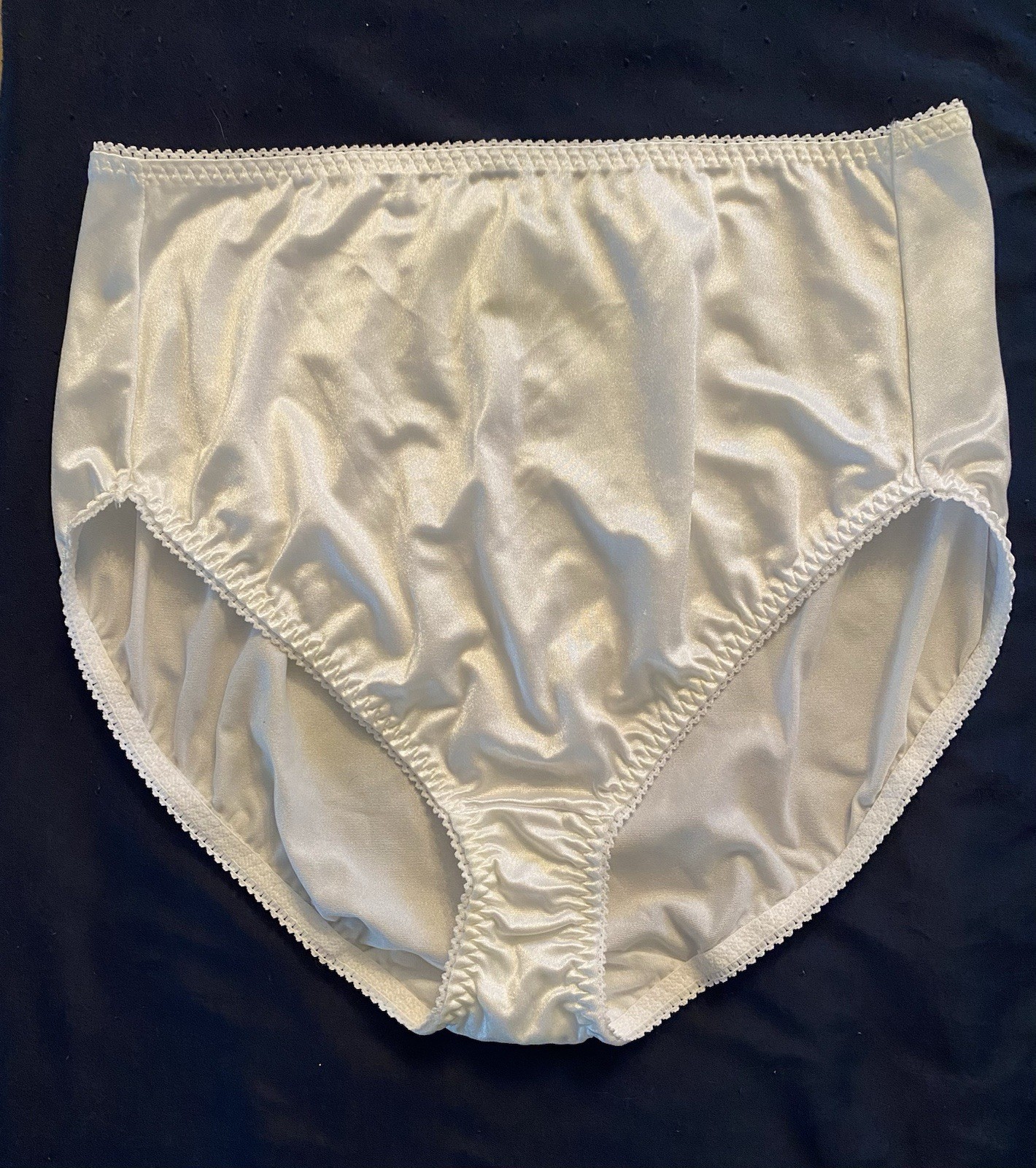 VASSARETTE 3XL White Undershapers Hi Cut Brief Satin Nylon Panties Light Control