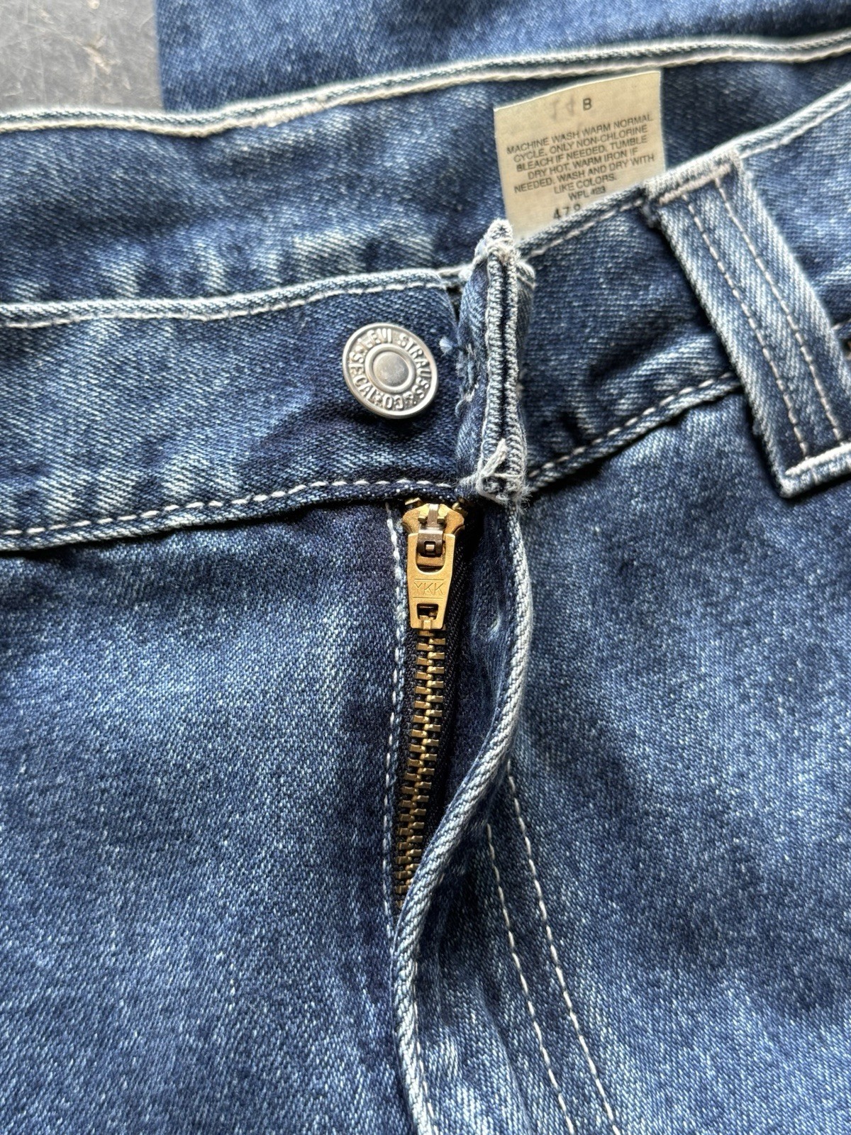 1990s Levi Dry Goods Denim Cargo Pants Size 14 (28×28.5) Brand New NWT