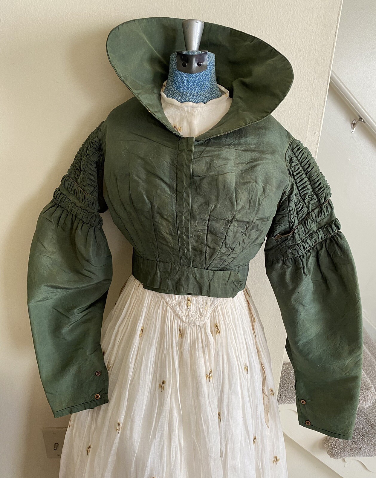 Rarest 1825 Regency Spencer Jacket Rich Emerald « Arsenic » Green Museum Quality!