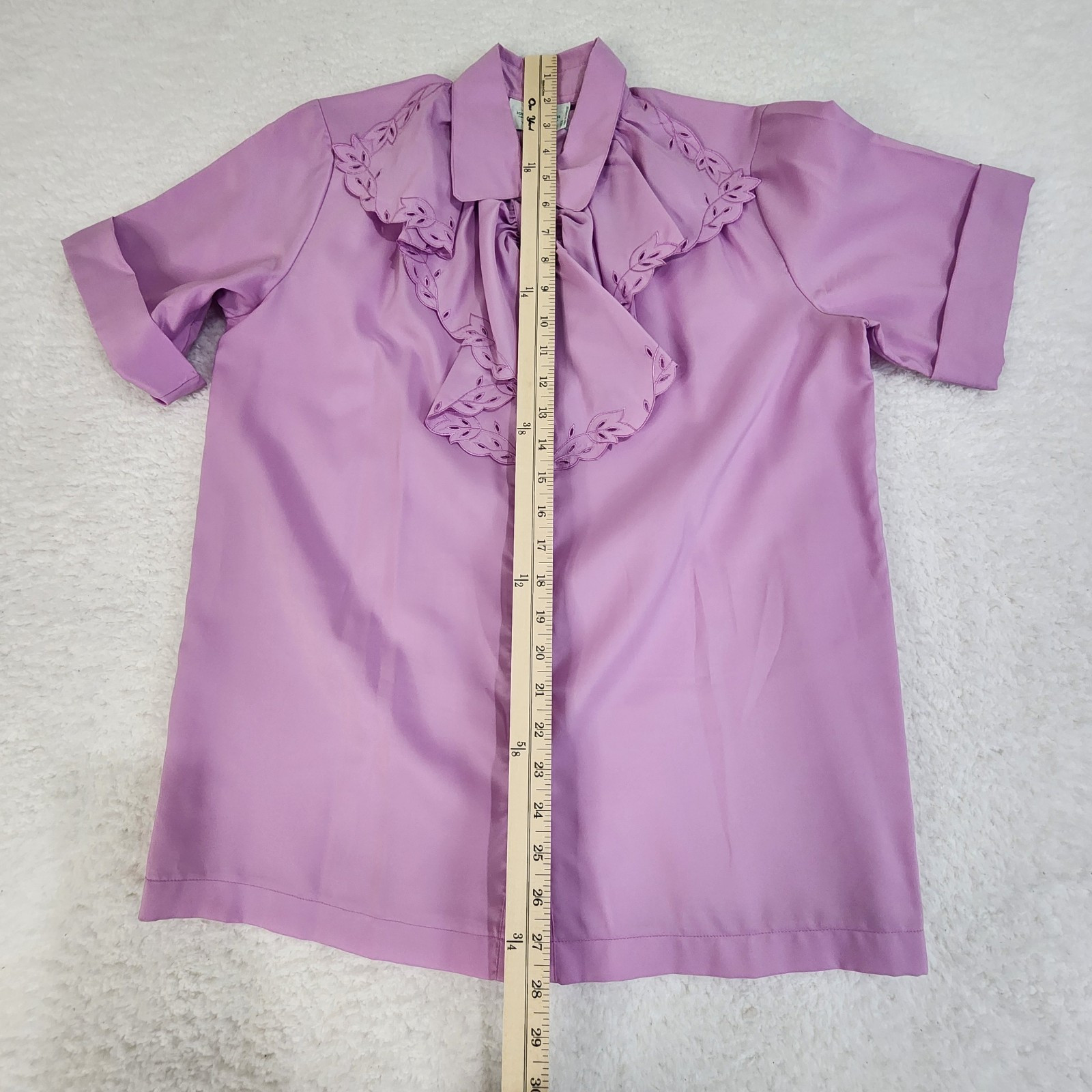 Vintage M Lilac Purple Ruffle Button Blouse Cut Out Flowers #1462
