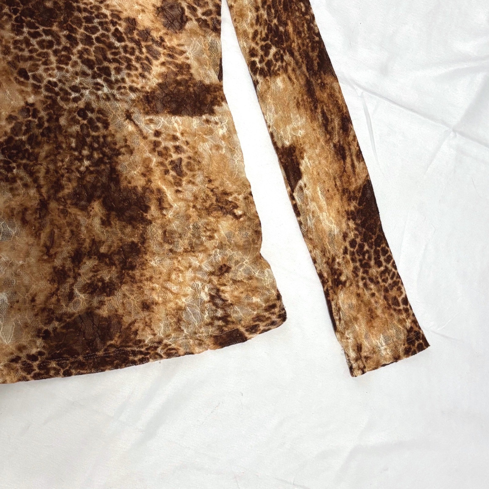 BKE Stunning vintage Y2k long sleeve sheer top with leopard print design