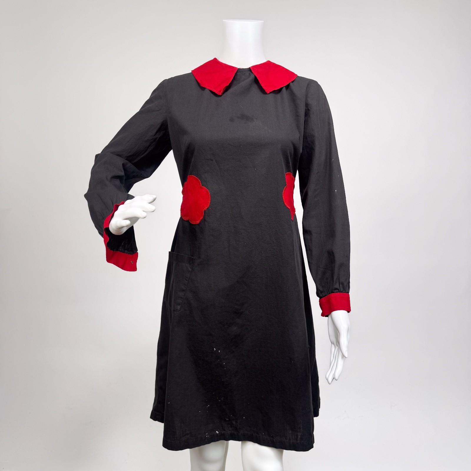 Antique teacher&rsquo;s Smock Artist cover dress 1920&rsquo;s black and red handmade AS IS
