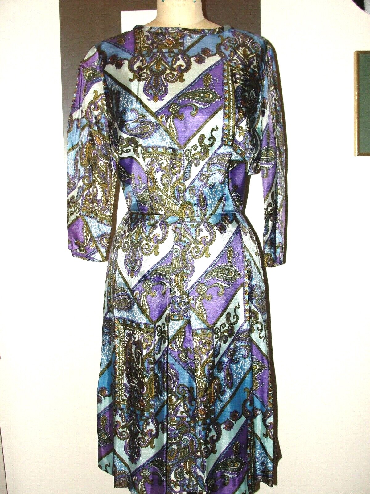 VINTAGE 60&rsquo;S COLONIAL MISS PAISLEY PURPLE BLUE&GREEN FIT&FLARE PLEATED DRESS*M/L