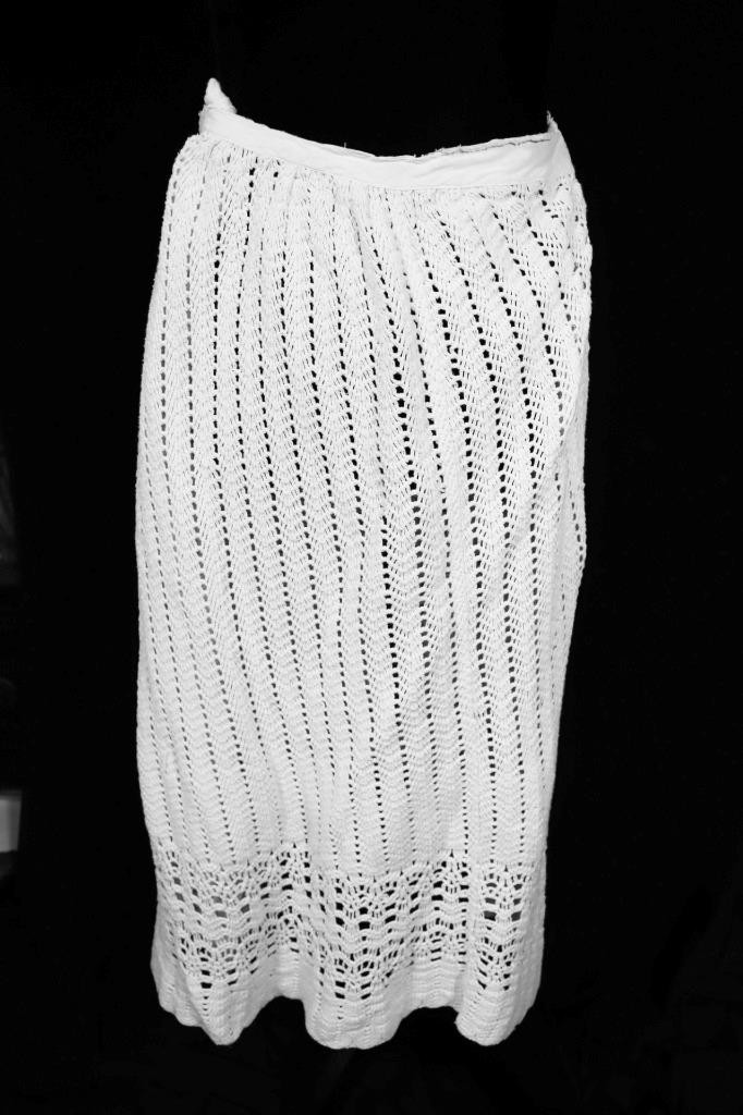 Antique Edwardian French White Hand Crochet Cotton Petticoat Size Med 34&Prime; Waist