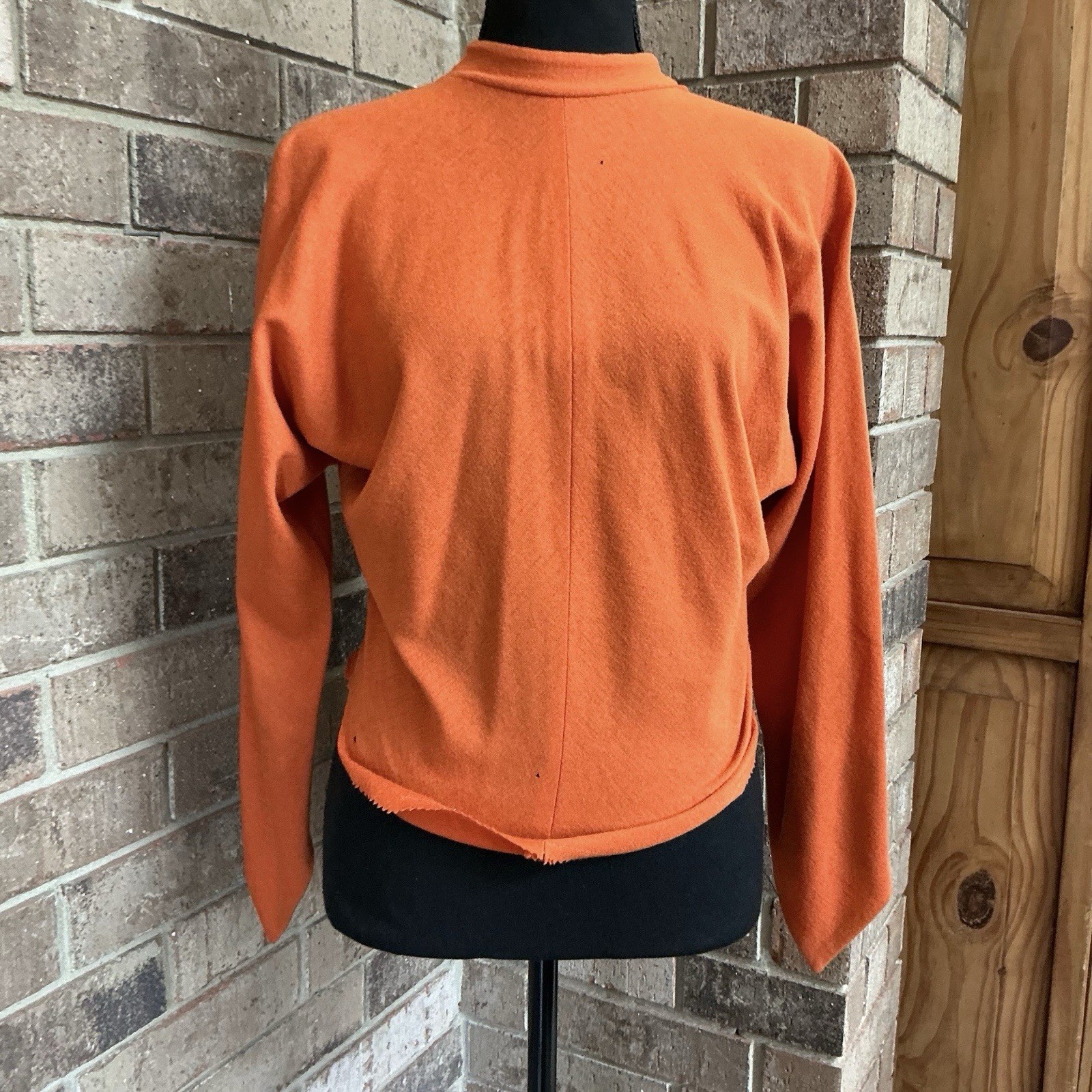 60s VINTAGE Lily Montez California Orange Knit top Tie Neck Size 10 Womens #19D4
