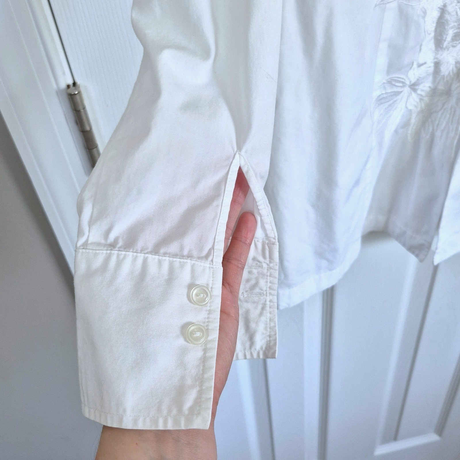 Vintage Puli white button down shirt floral embroidery women&rsquo;s 12